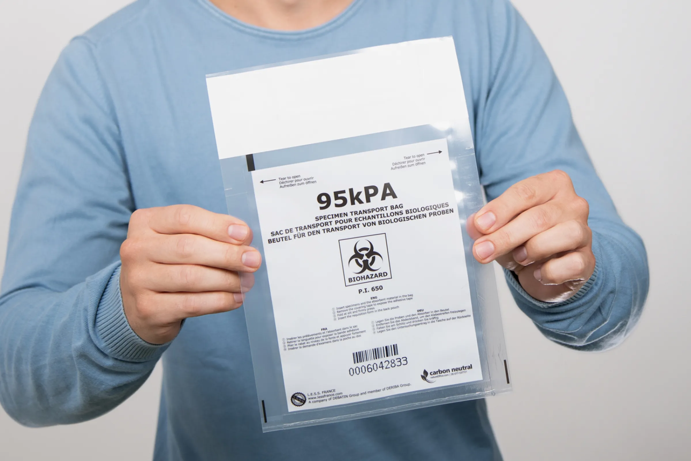 DEBAMED® Speci-Bag 95kPa: secondary packaging for transporting biological substances category B