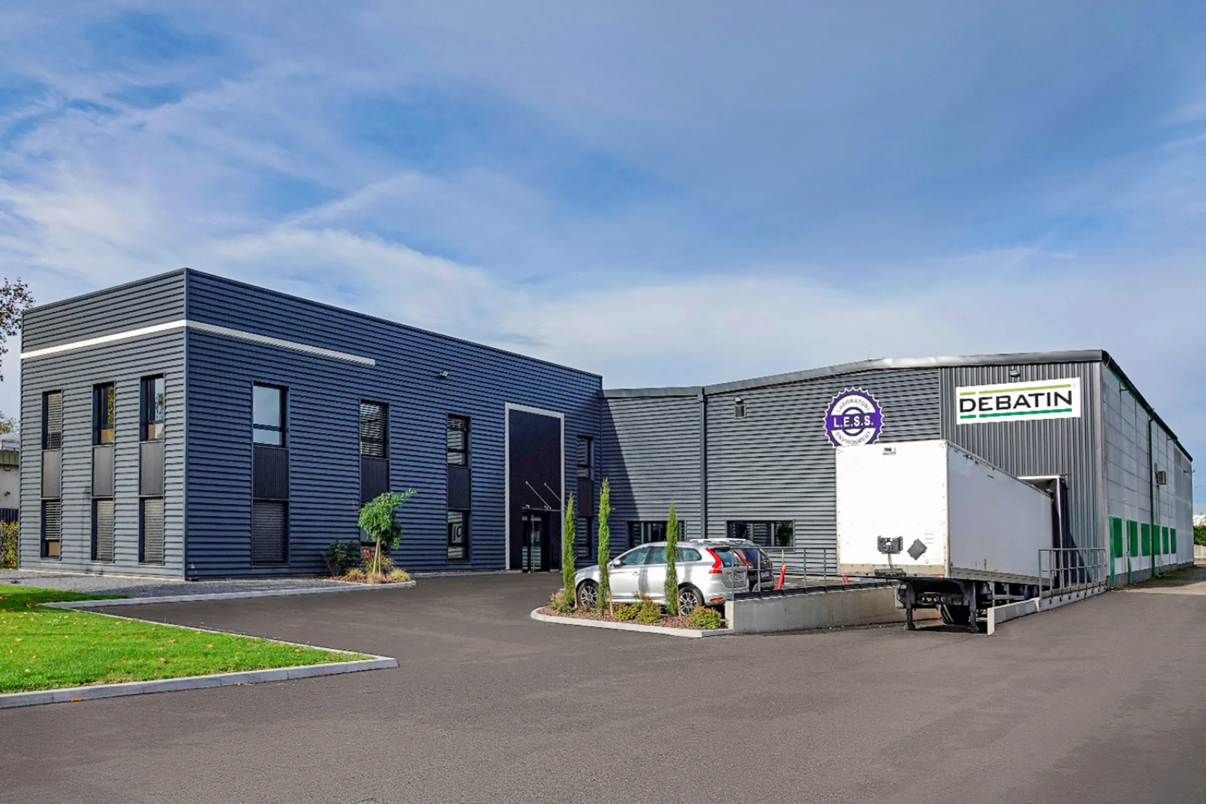 L.E.S.S. offers innovative solutions in transport of biological samples.