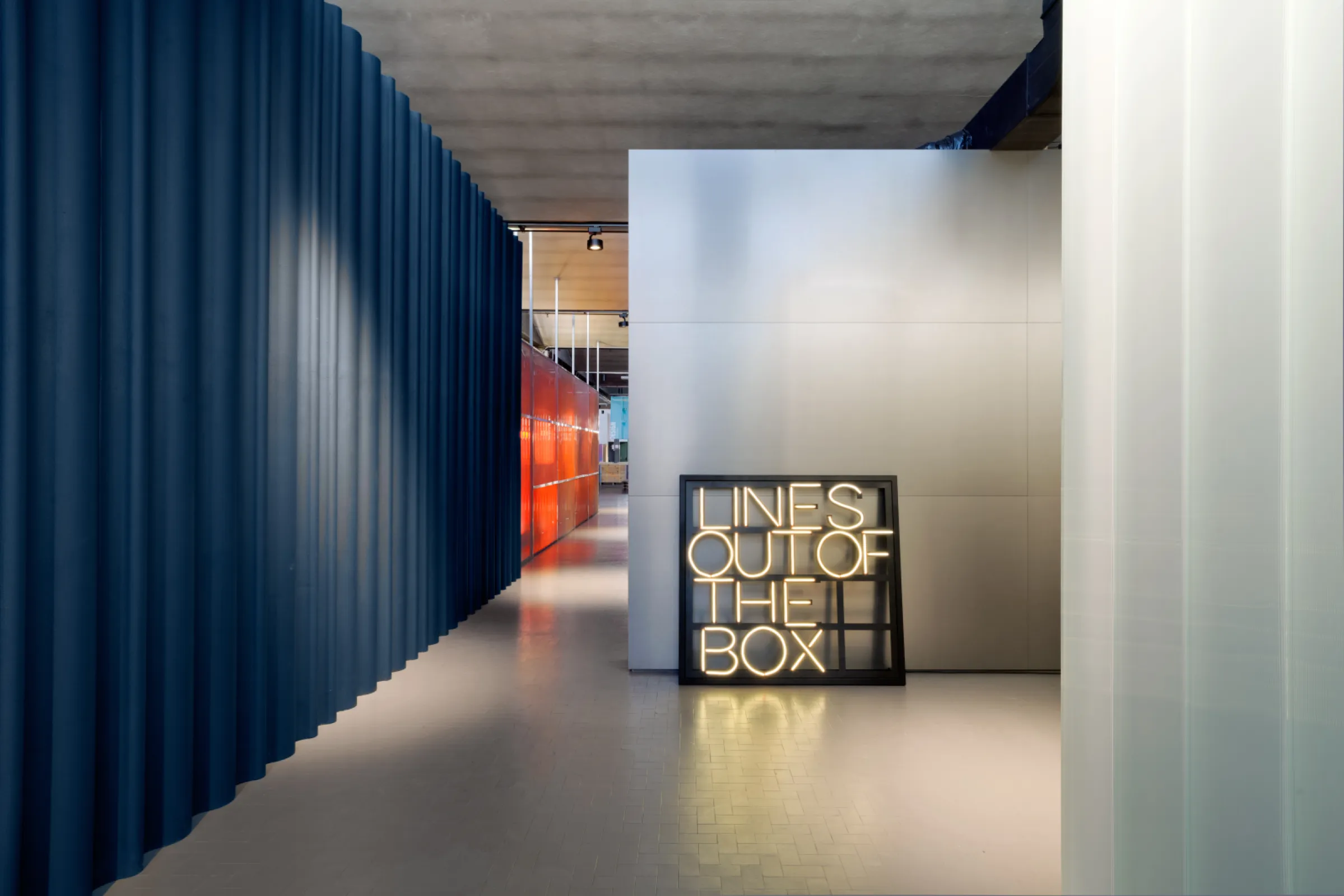 Targetti Showroom, Florence/Italy - LINIT®EcoGlass P 26/60/7, cord, S (sandblasted), TH (toughened, heat-soak-test)