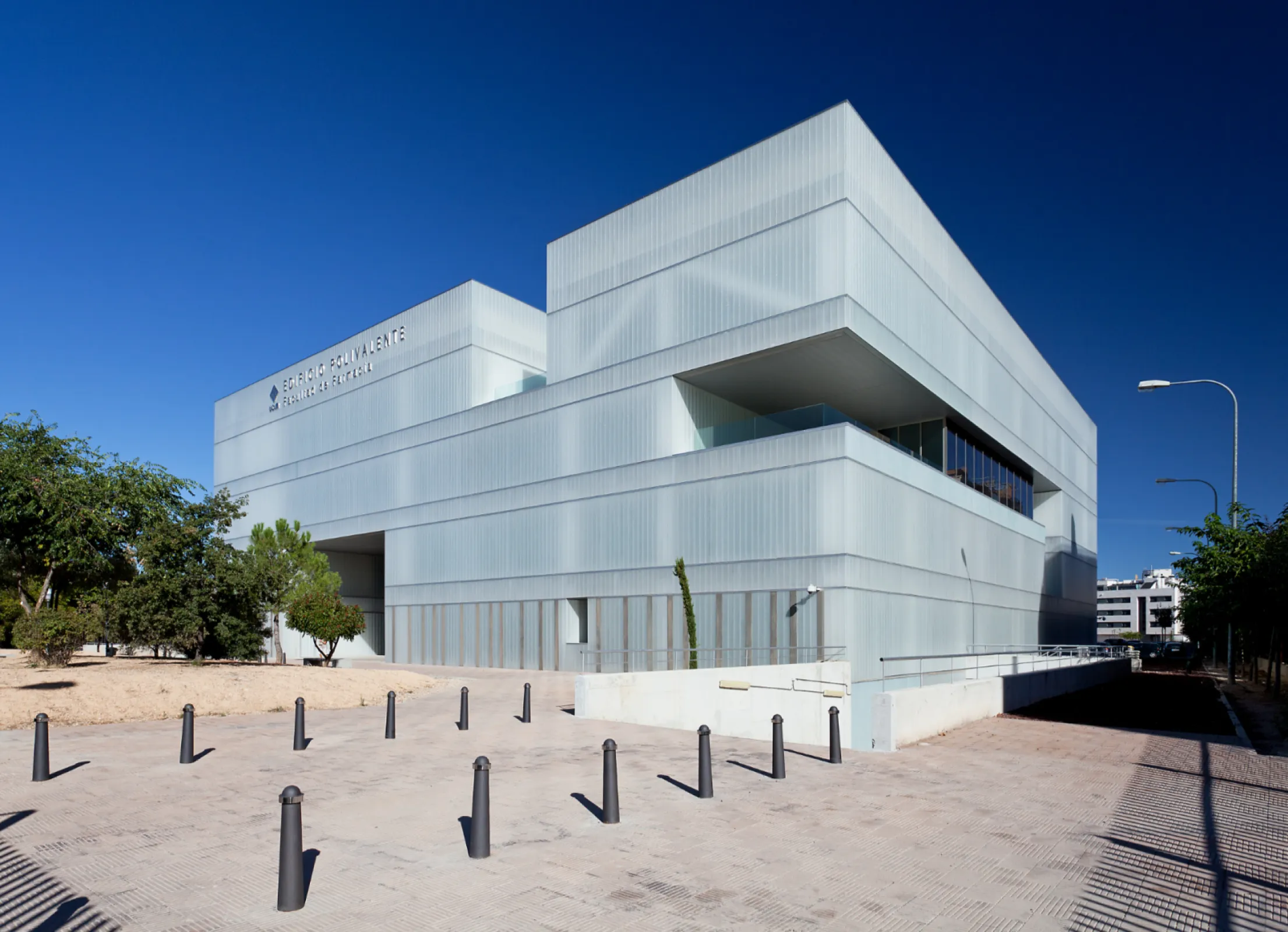 UCLM University, Albacete/Spain - LINIT®EcoGlass P 26/60/7, 504, wired, S (sandblasted)