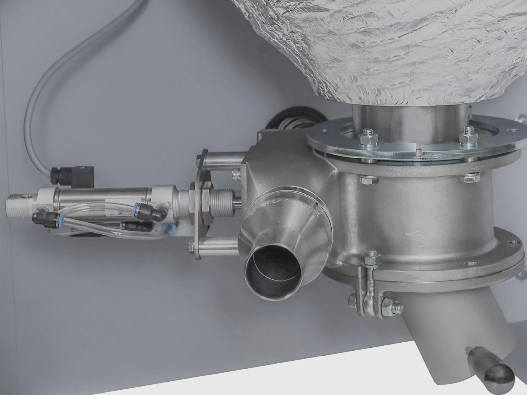 Dry air conveying & line purging