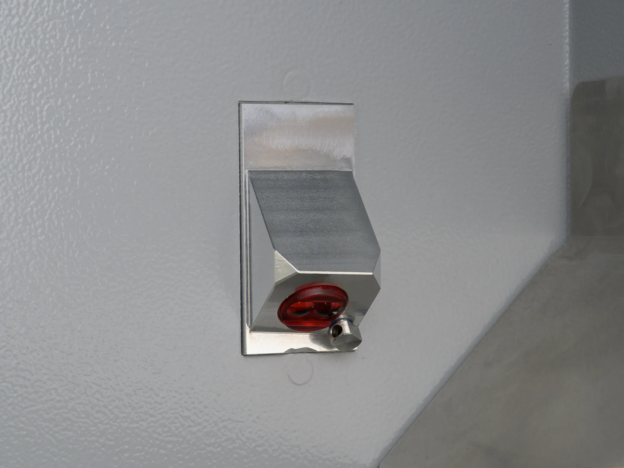 Sensor cleaning option - Increased process reliability with dusty materials