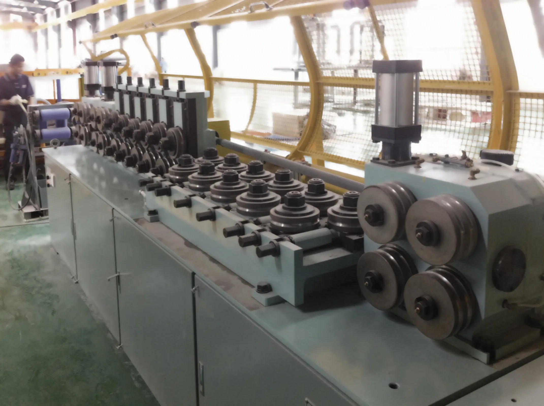 PRECISION WIRE STRAIGHTENING UNIT