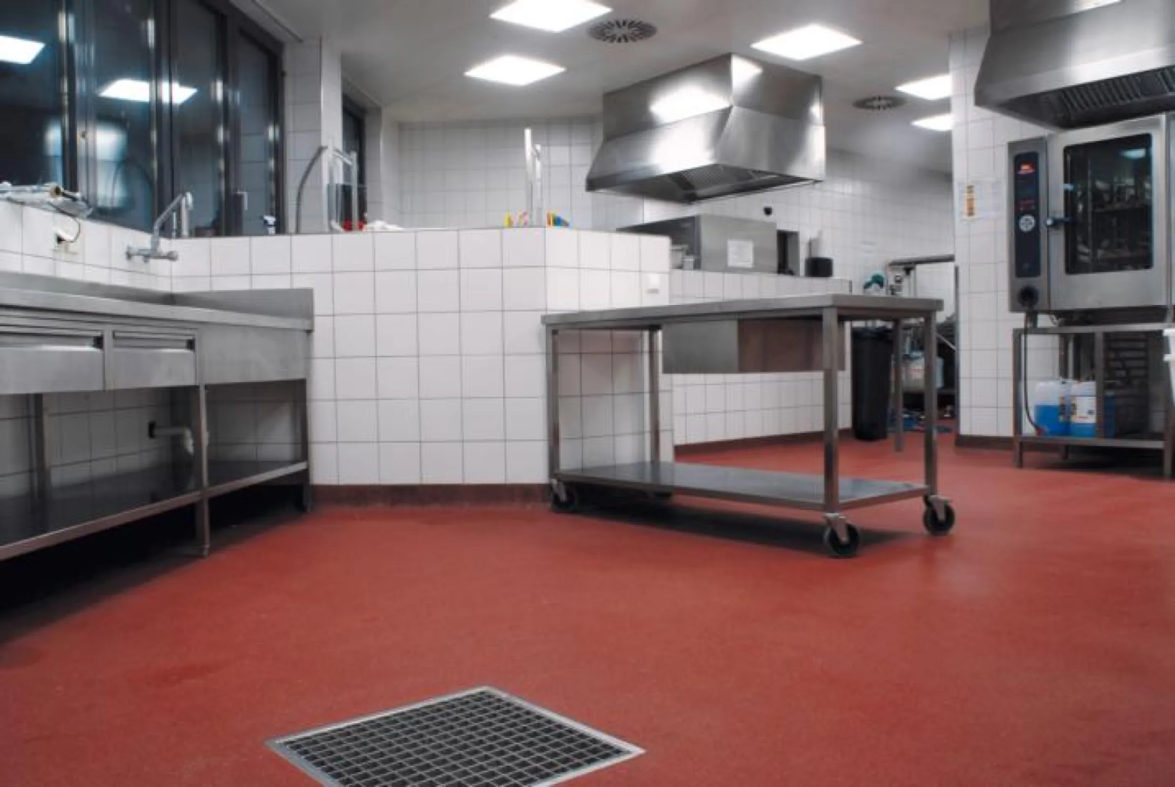 Hard-wearing and hygienic for the food industry of today.