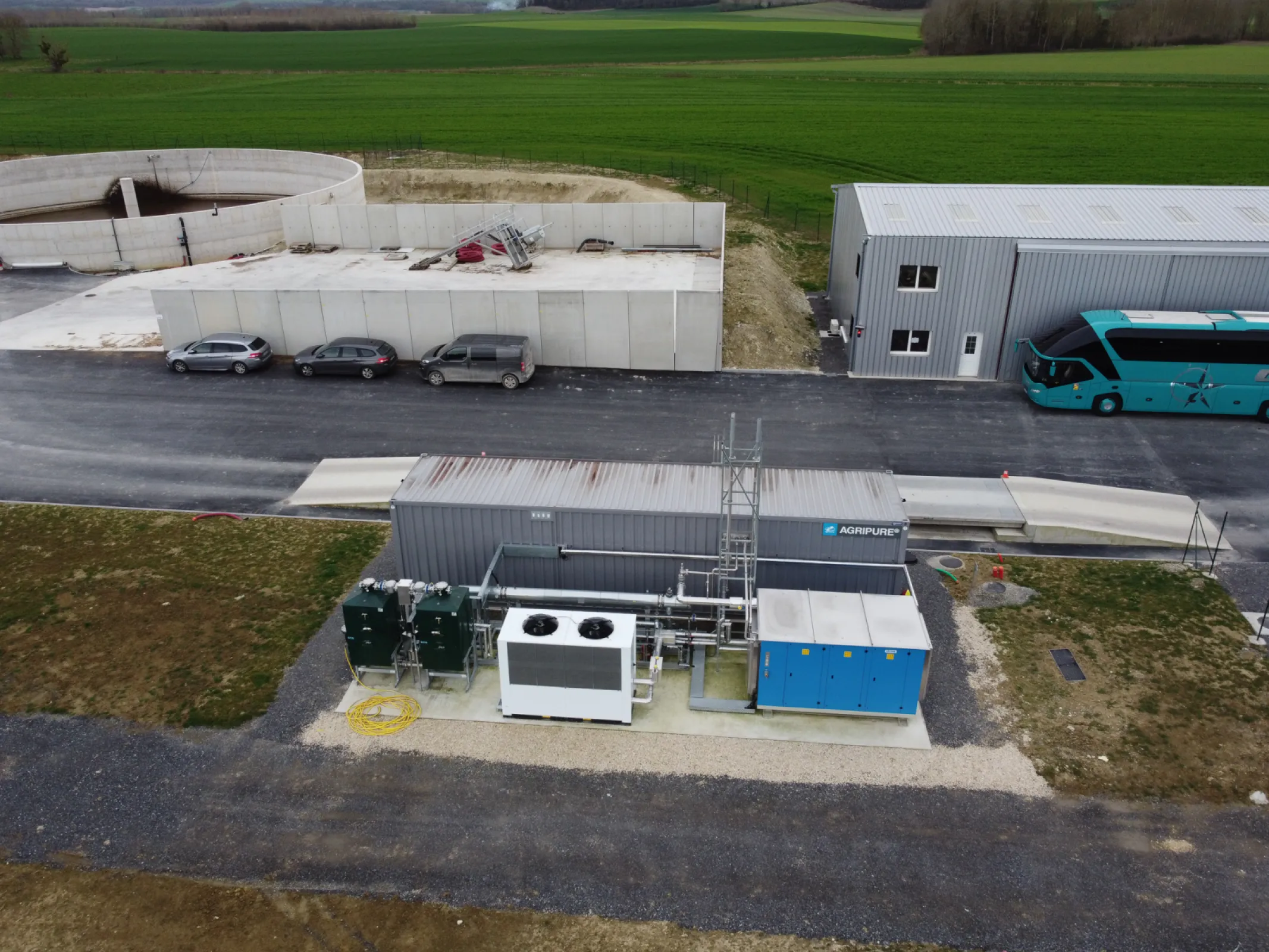 Biogas upgrading and pre-treatment