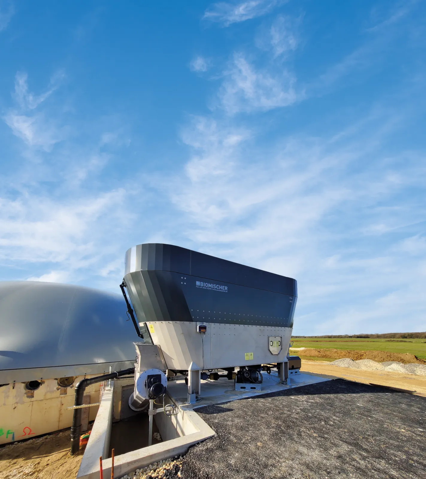 Solid feeding system Type Biomixer - 30m³