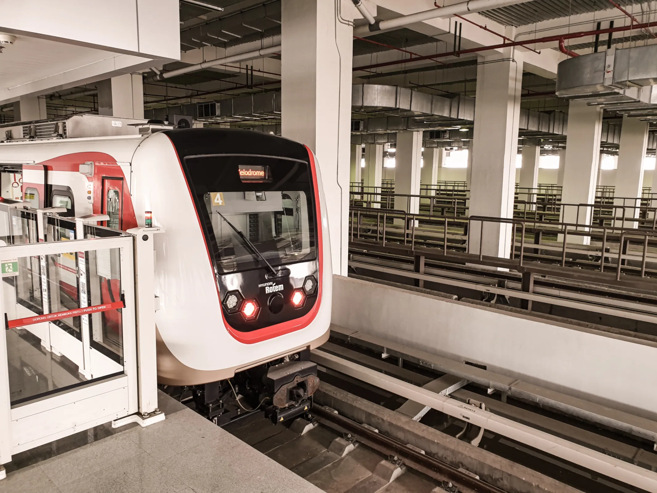 Jakarta (IDN) - Bottom contact power rail system