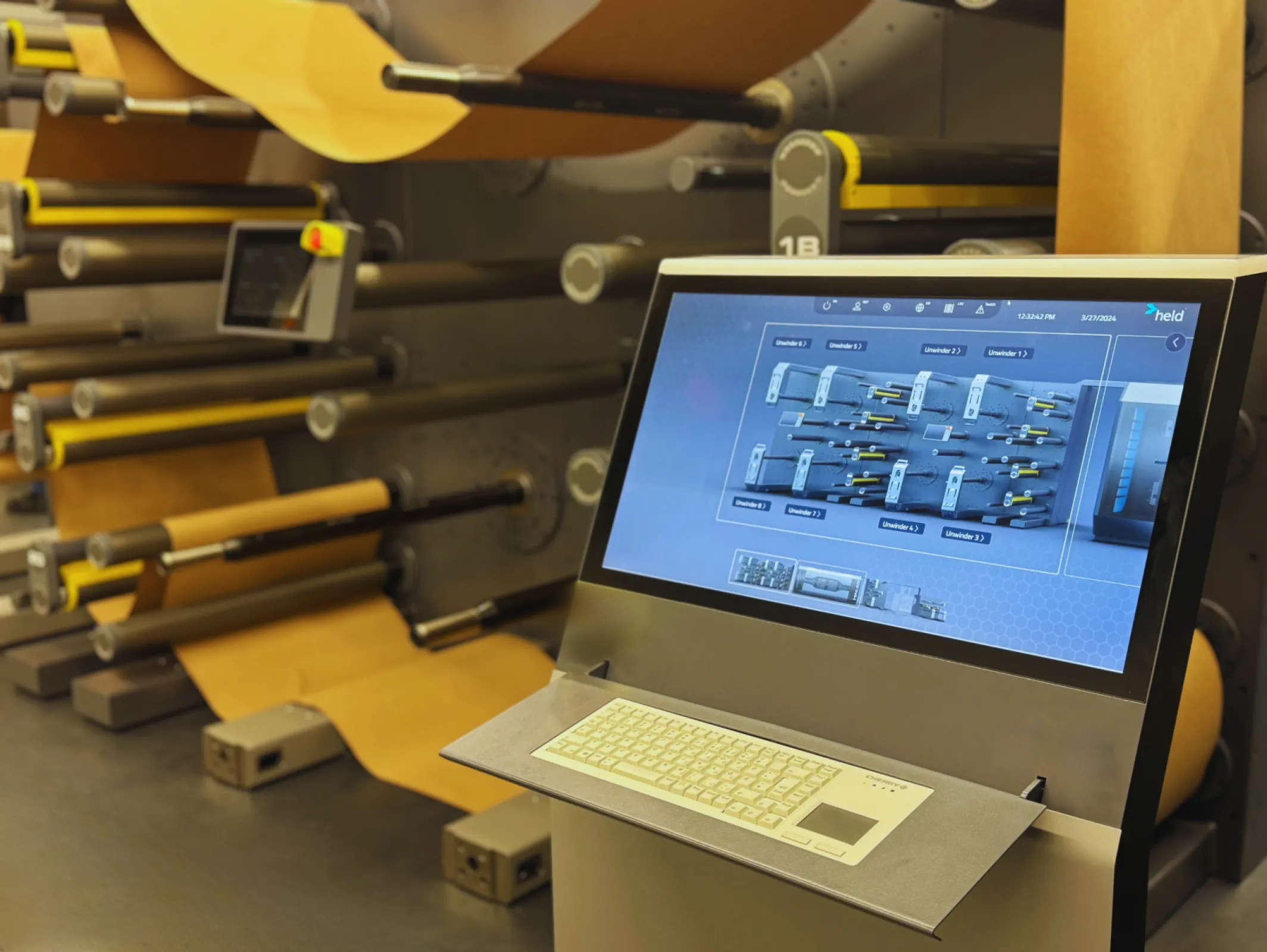 A modern user interface based on current user experience requirements makes it easier to operate the already highly automated double belt press. Settings such as ‘Automatic machine start at time X’ and smart maintenance work can be scheduled via the new HMI. Automation leads to increased productivity and optimised machine utilisation.