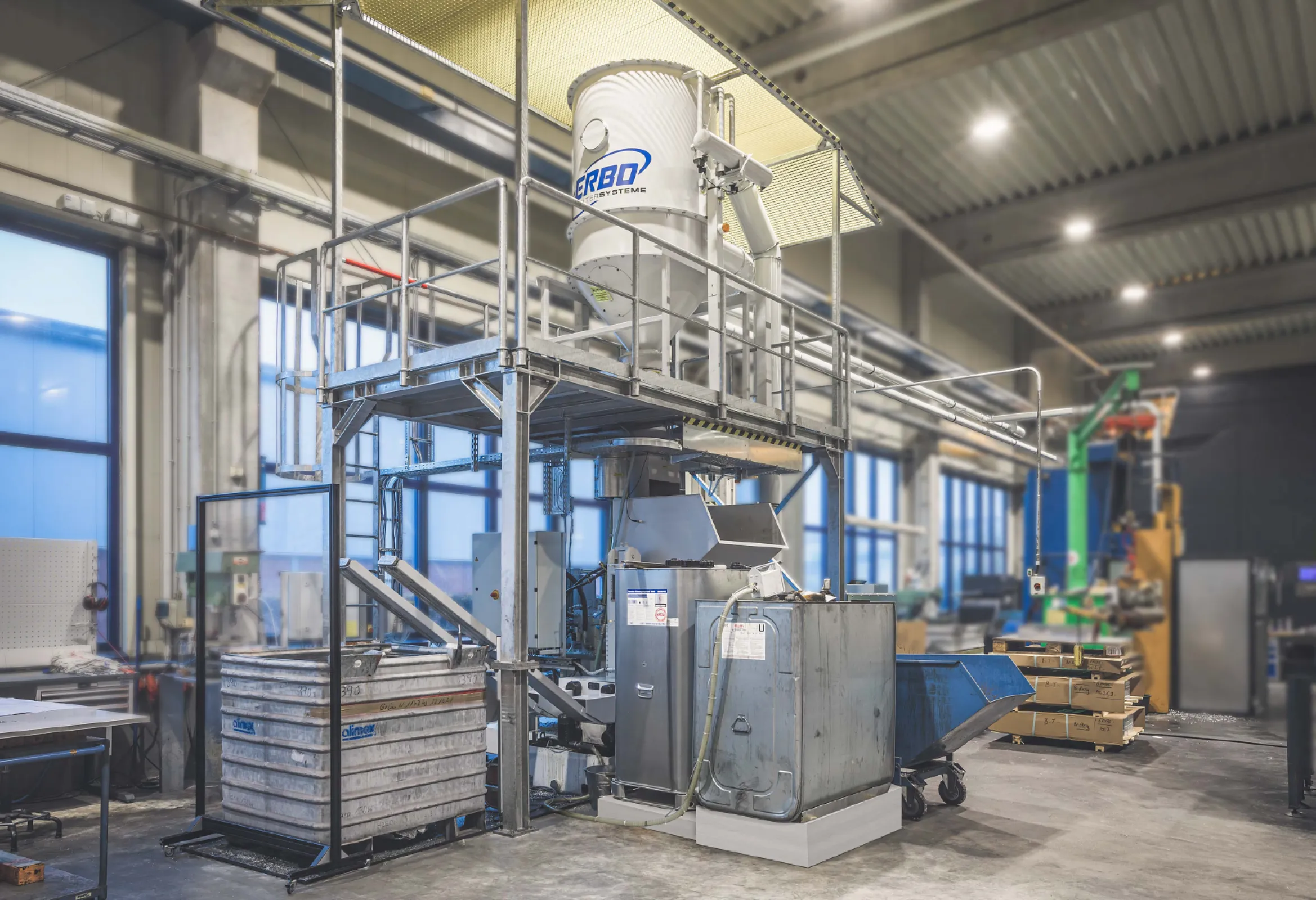 Extraction systems for the aluminum industry