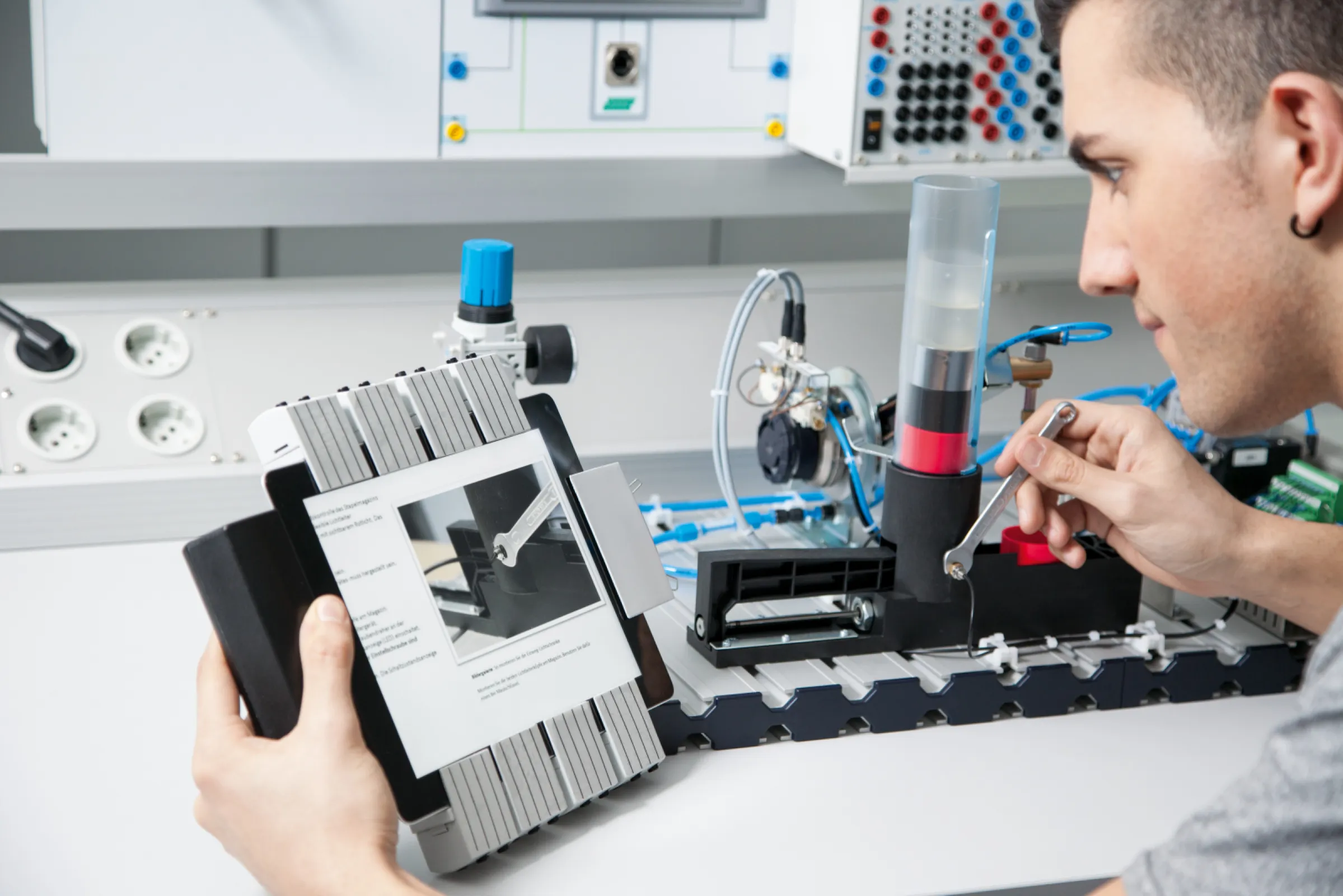 Hybrid mode of Technical Education, focus on learning efficiency