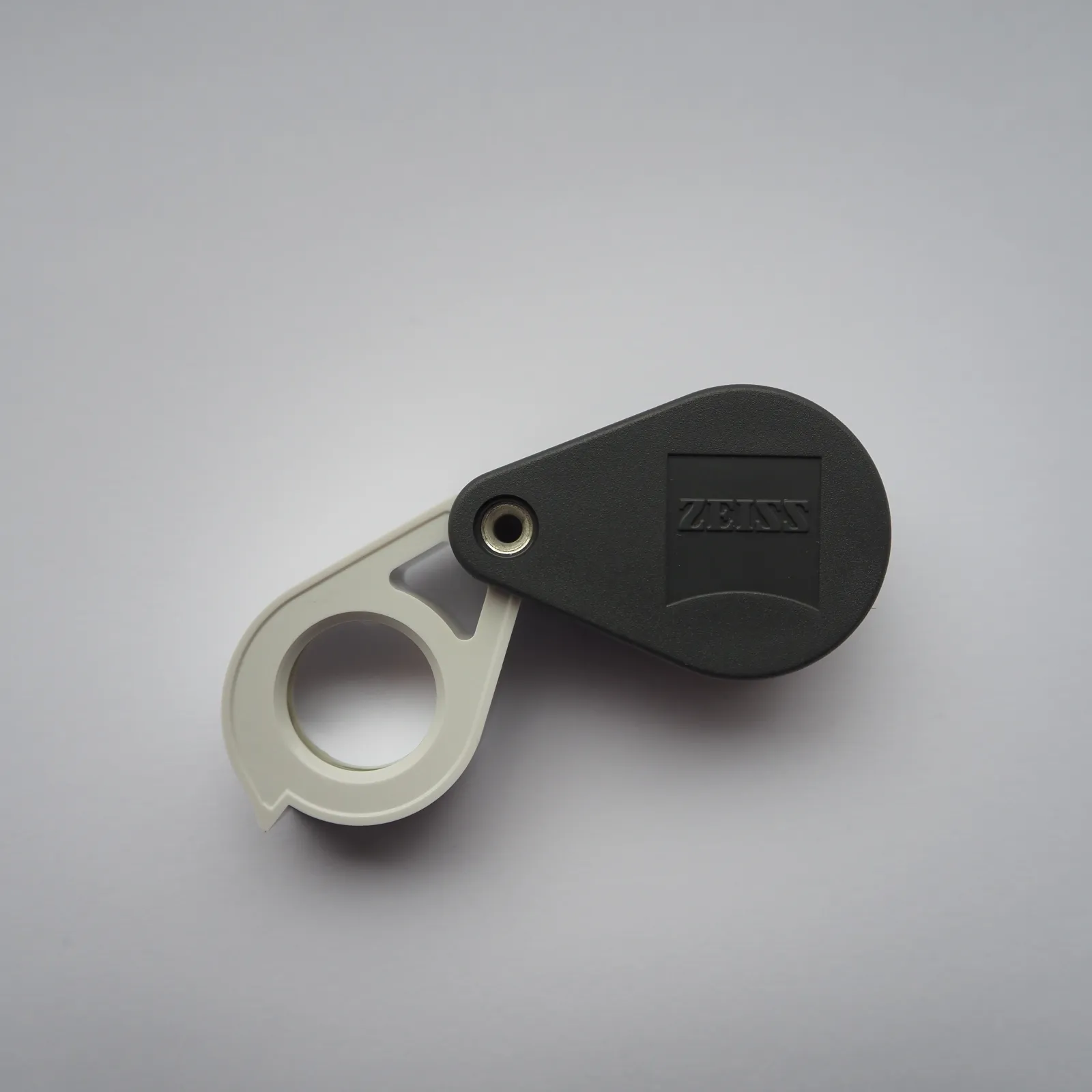 ZEISS - diamond Triplet folding magnifier D40