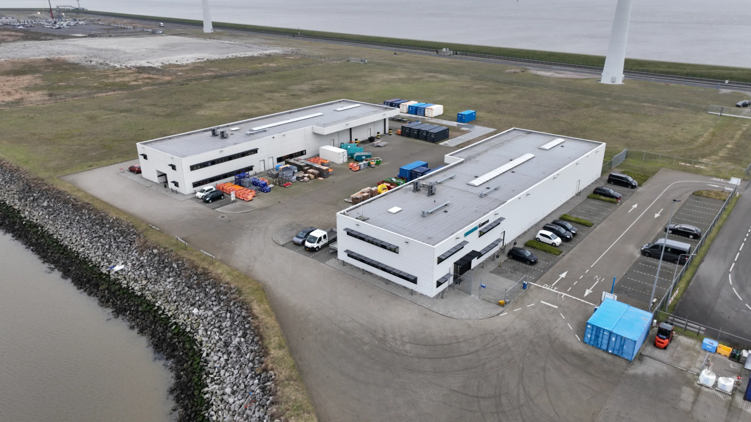 O&M Base Concept: Warehouse, Office & Jetty in Eemshaven