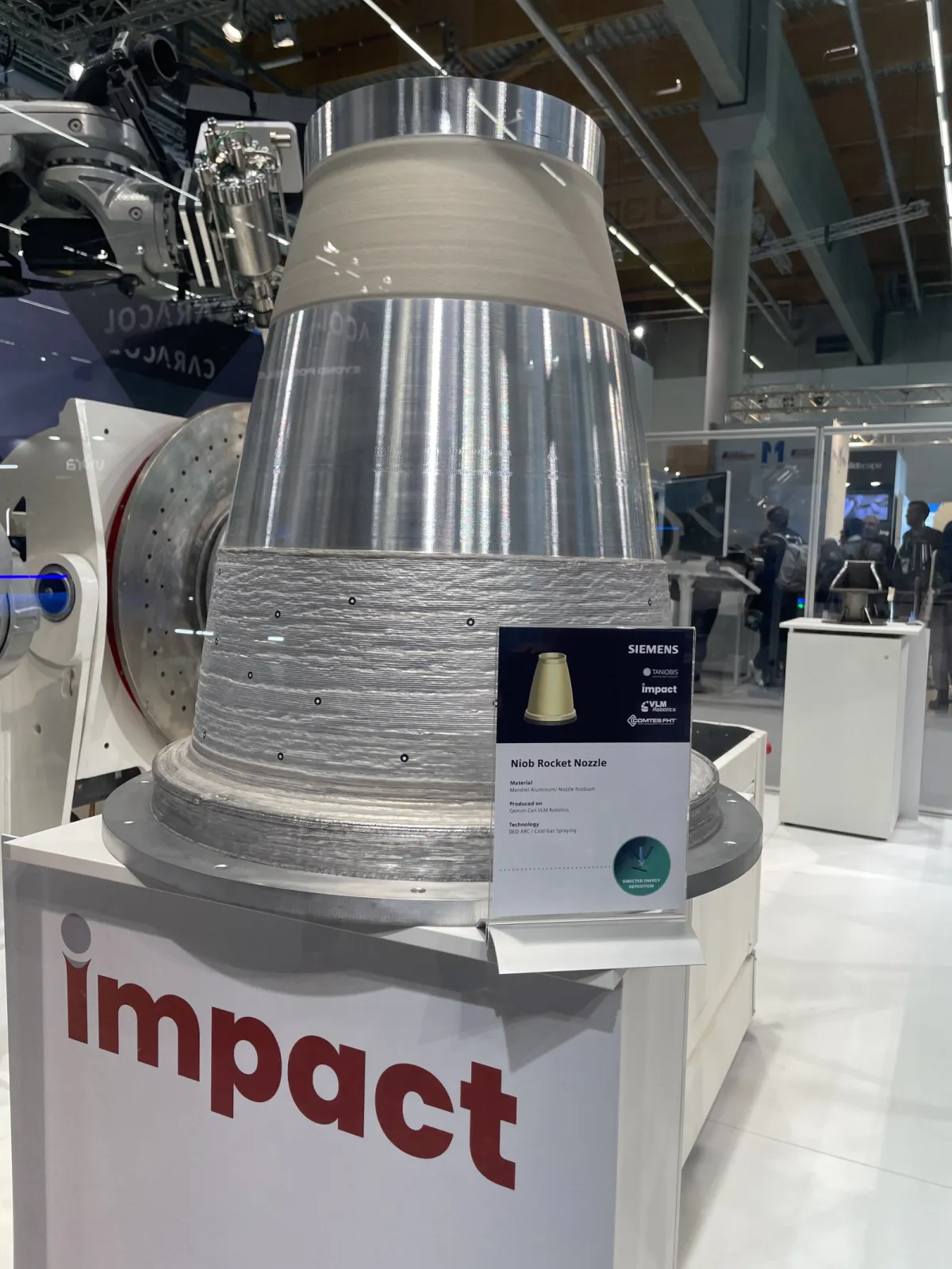 Niob Rocket Nozzle produced on Gemini Cell VLM Robotics Mandrel Aluminium / Nozzle Niobium