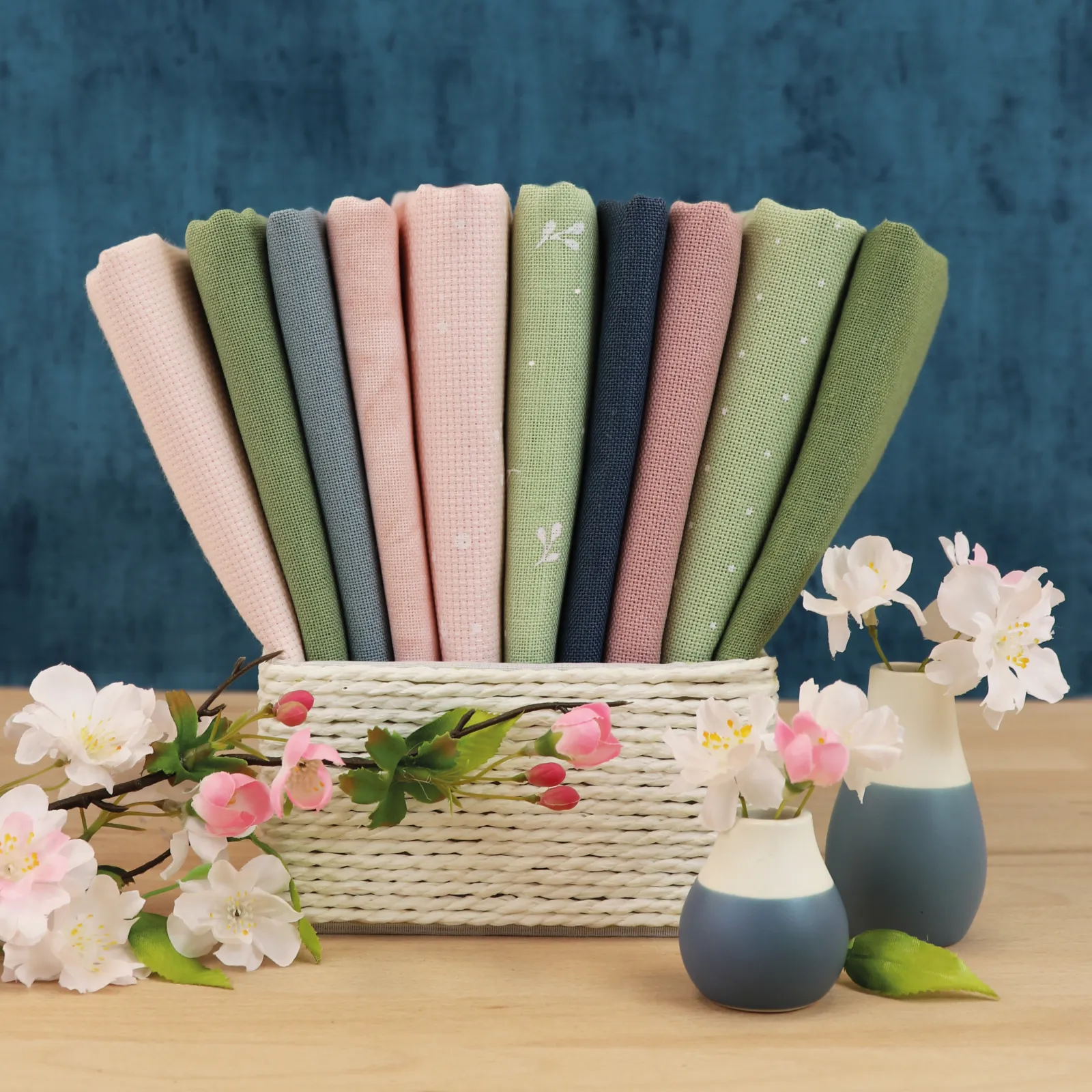 Color World "Cherry Blossom" - www.zweigart.de/colorworlds