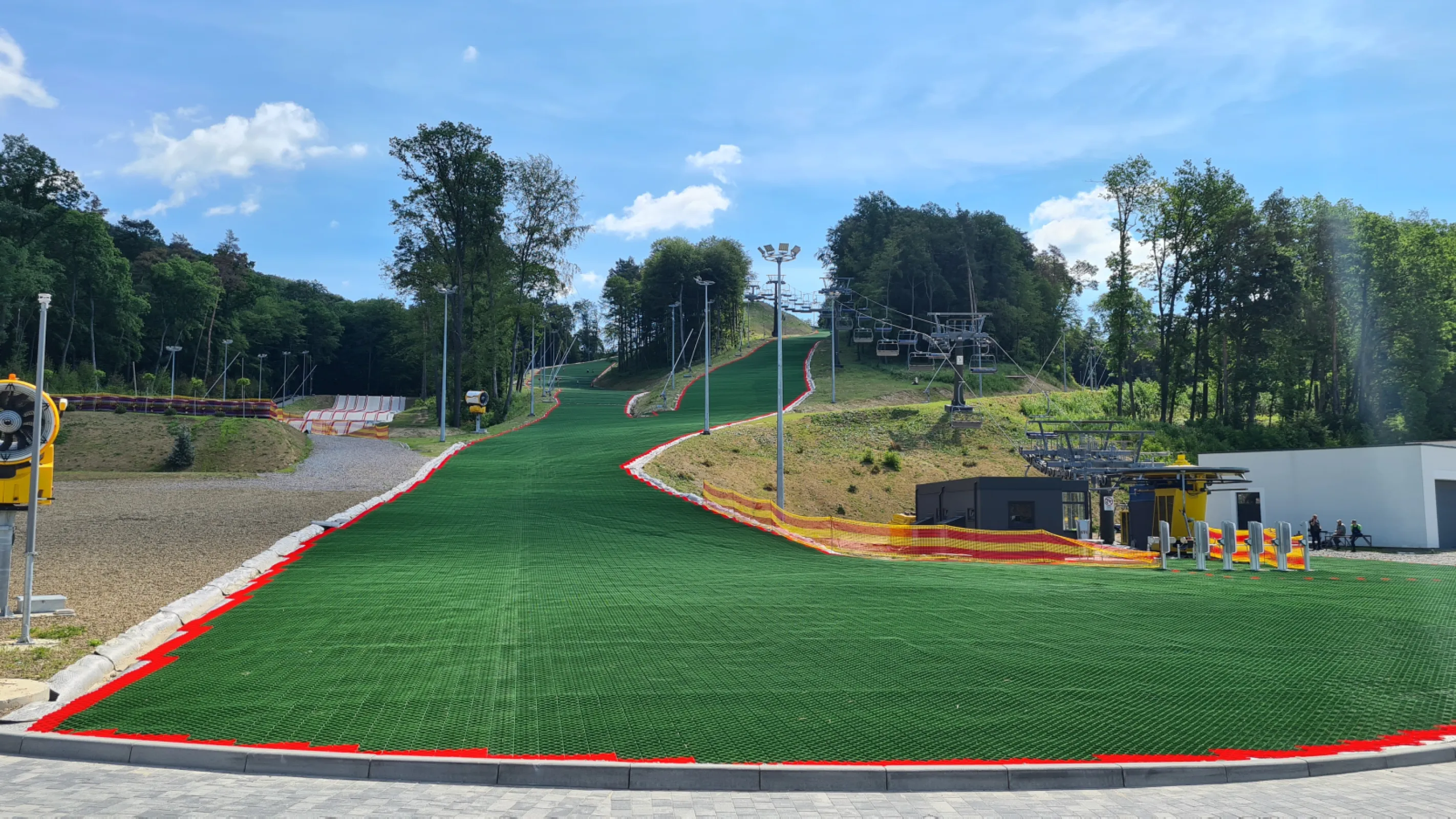 World class alpine dry ski slope