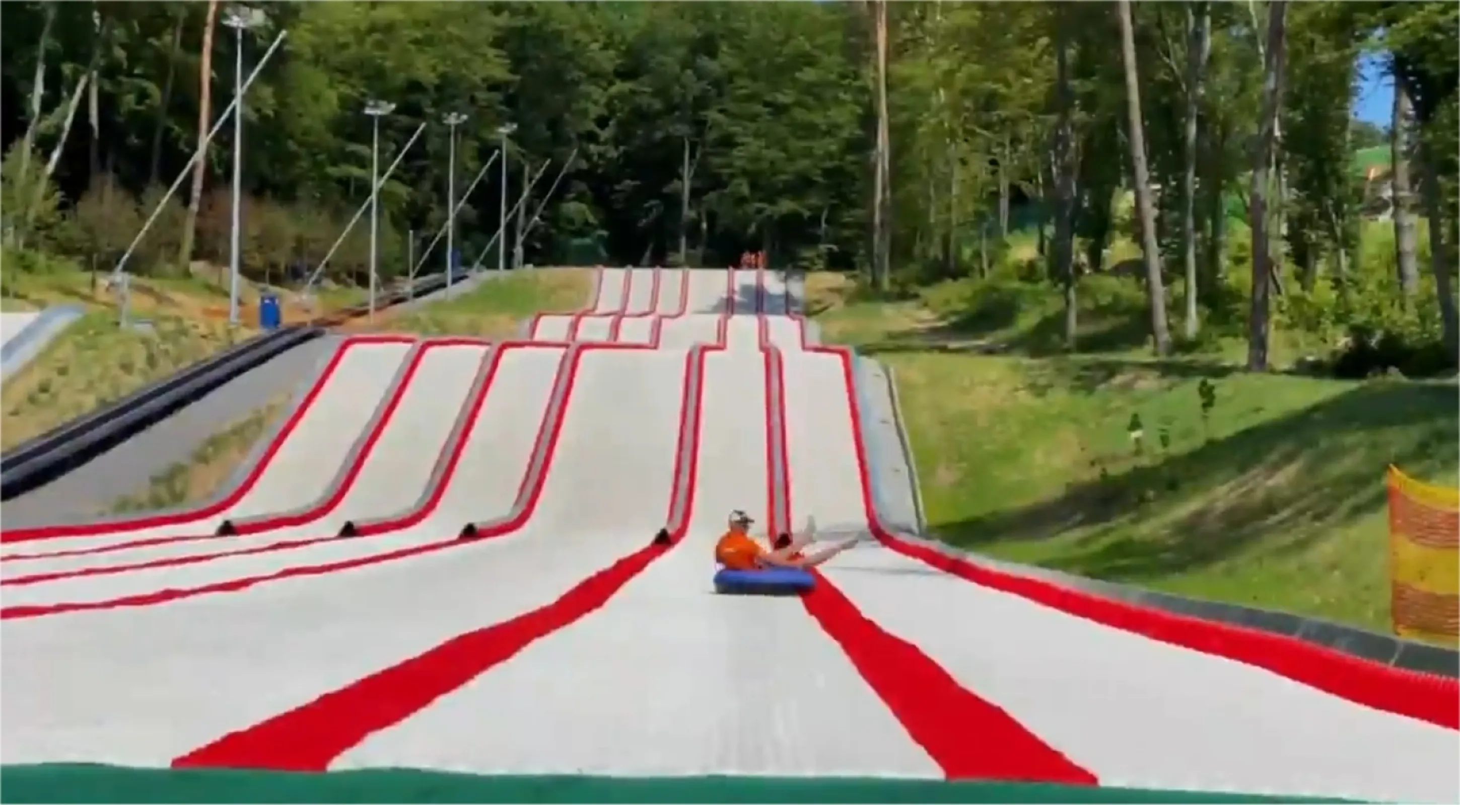 Tubing track with 6 lines and 250m long