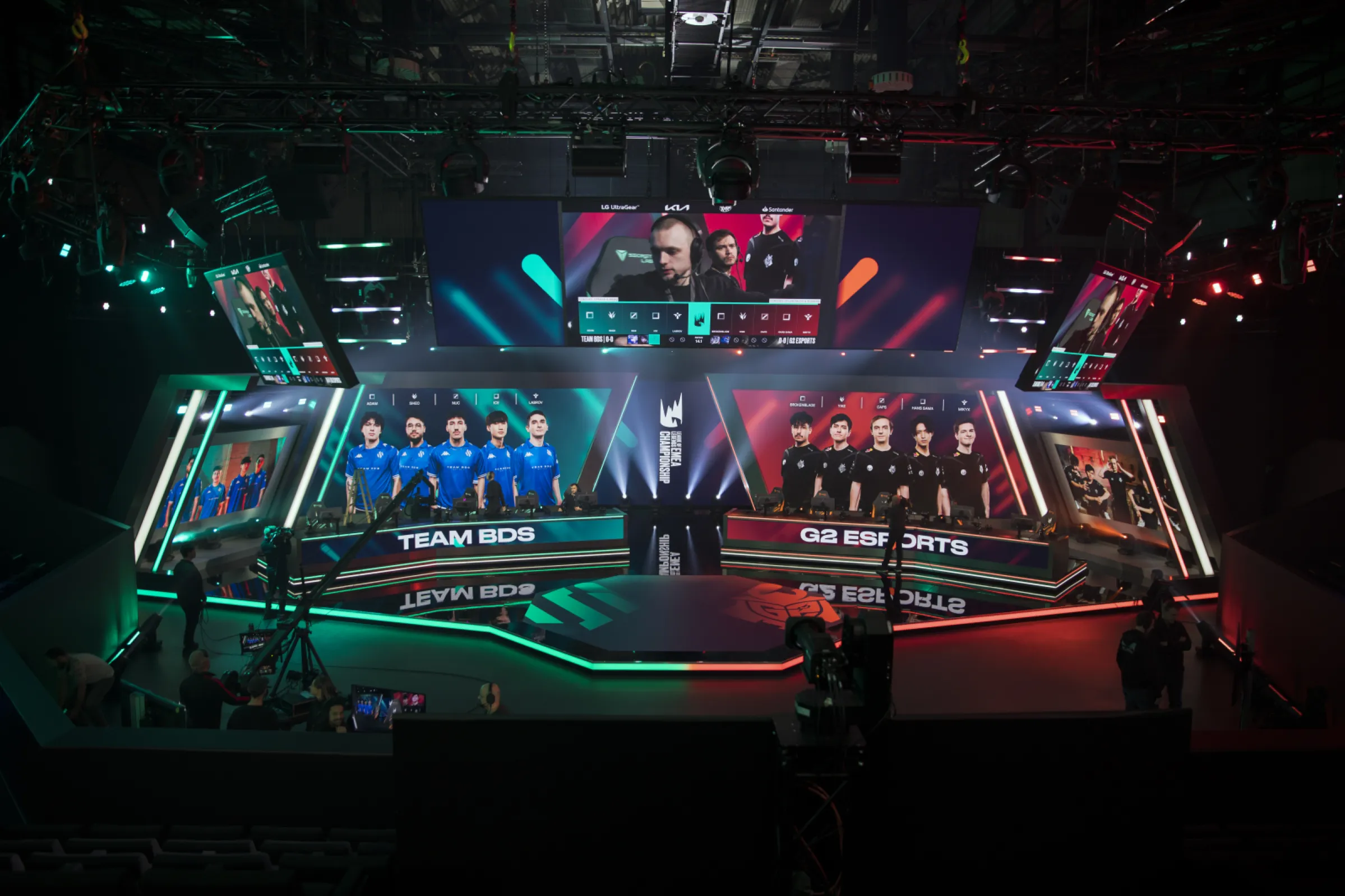 Riot Games Arena Berlin – Engineered and Built by NIYU. In under 9 months, NIYU planned, engineered, and delivered the all-new esports mecca: the Riot Games Arena in Berlin — including all permits. A world-class venue packed with cutting-edge tech, immersive fan zones, and dynamic digital features like the EMEA Esports Hall of Fame and caster viewing areas.  No time is too challenging for NIYU.