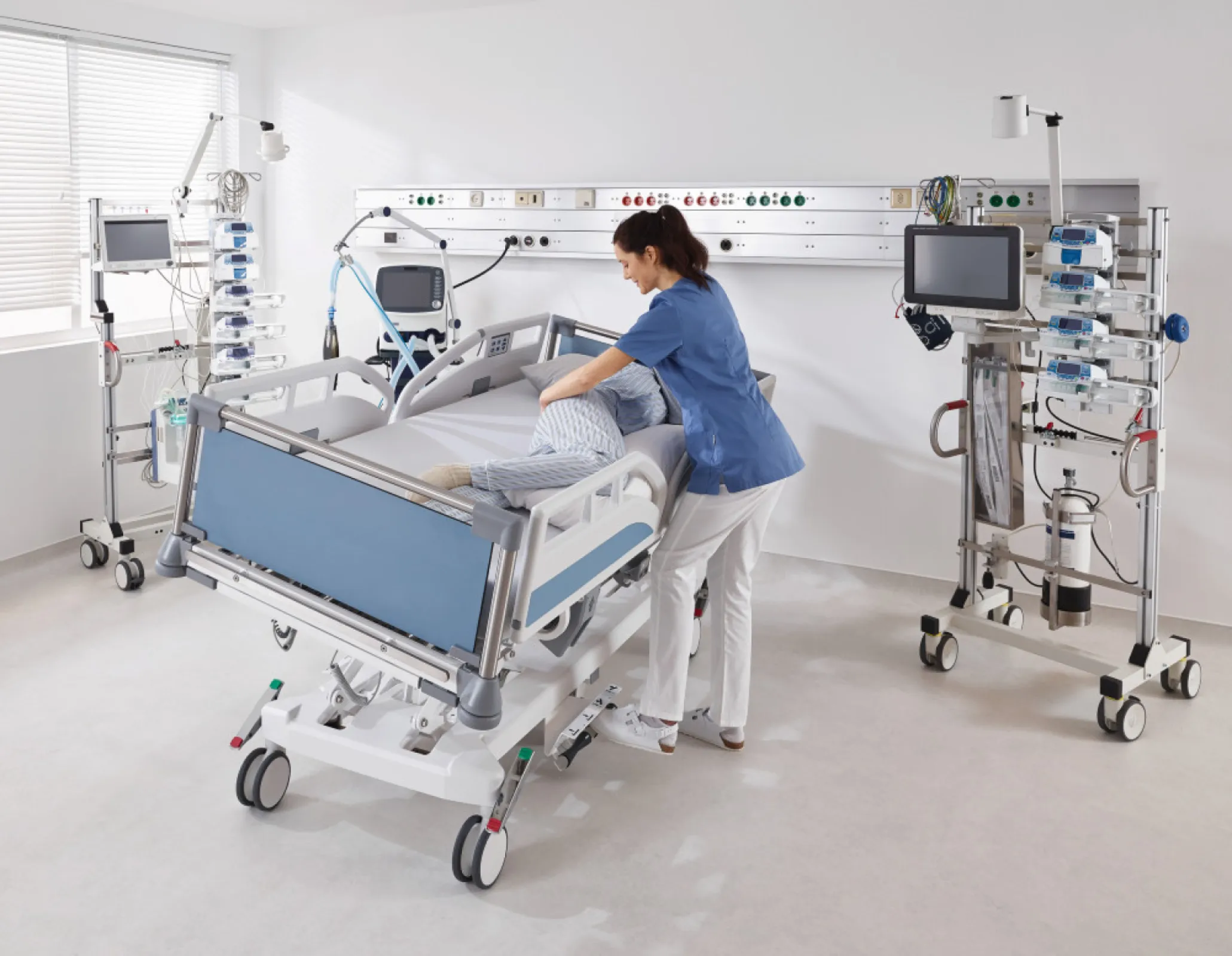 ICU bed Sicuro tera from Stiegelmeyer