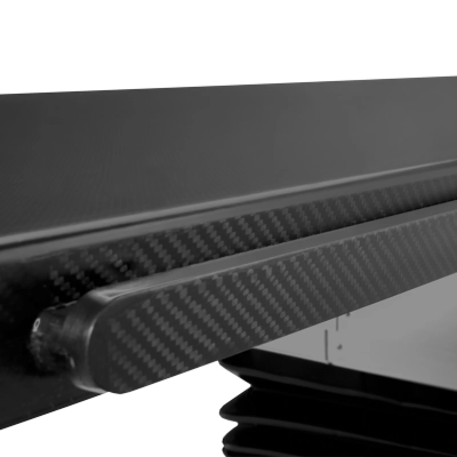 medifa 8000 hybrid - X-ray translucent carbon fiber table top with integrated carbon standard rails
