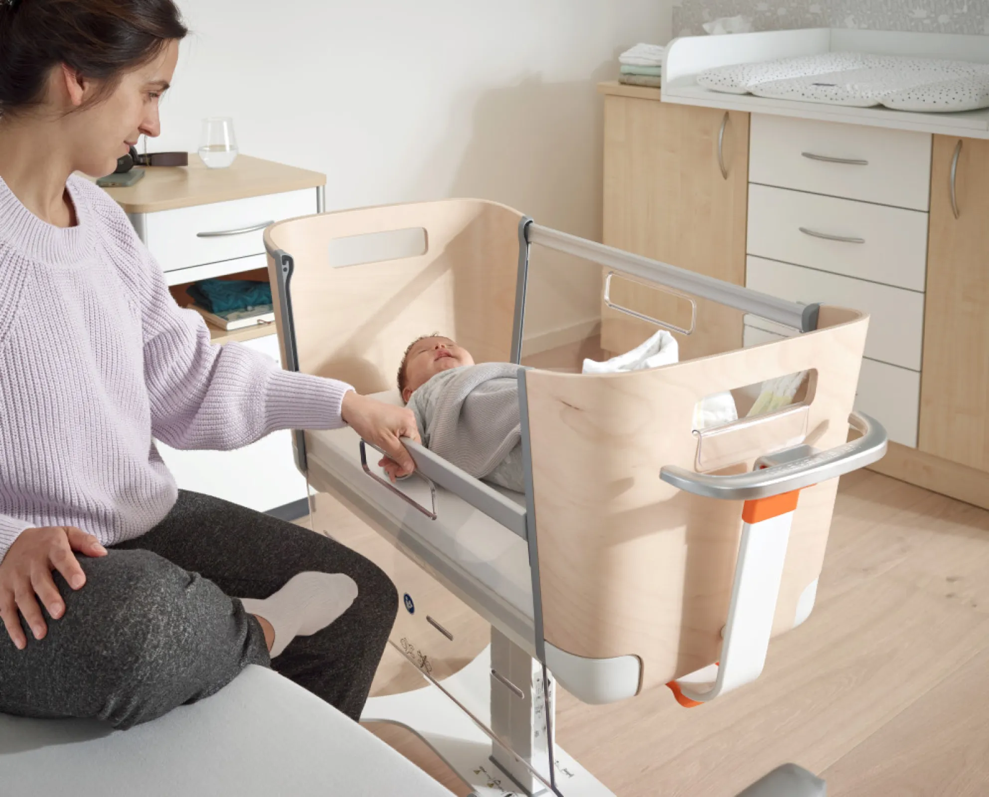 Baby cot Jovie from Stiegelmeyer