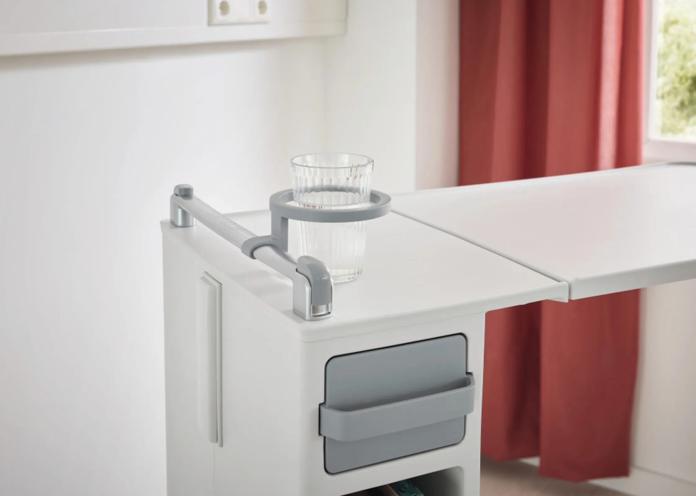 Mobile bedside cabinet Quado from Stiegelmeyer