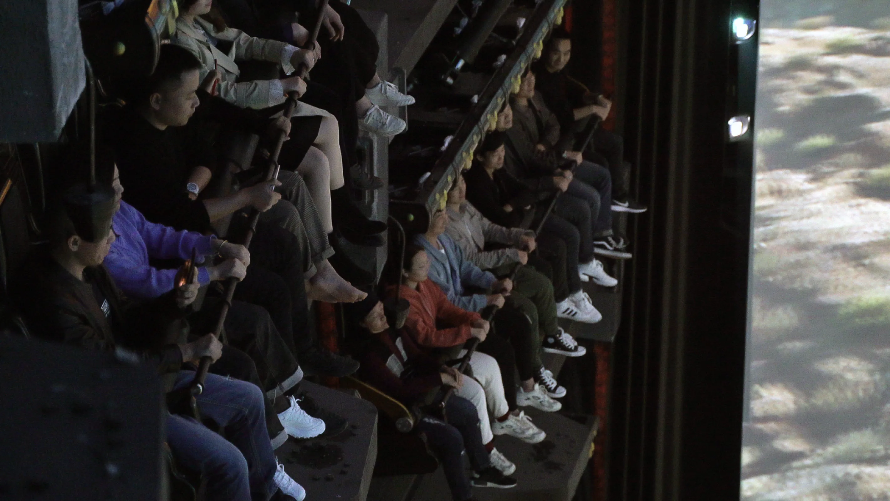 flyDome flying theater