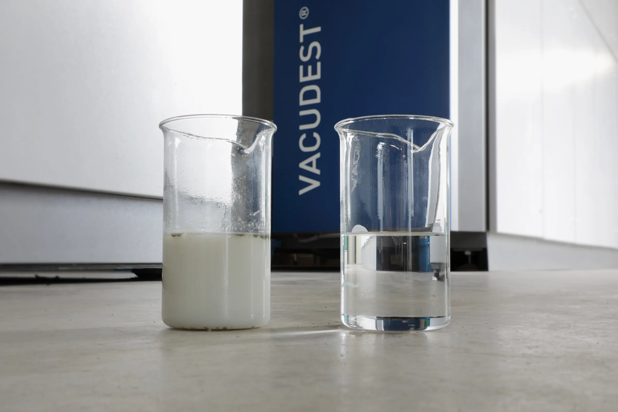 The VACUDEST makes it possible to comply with the extremely strict limits in China.