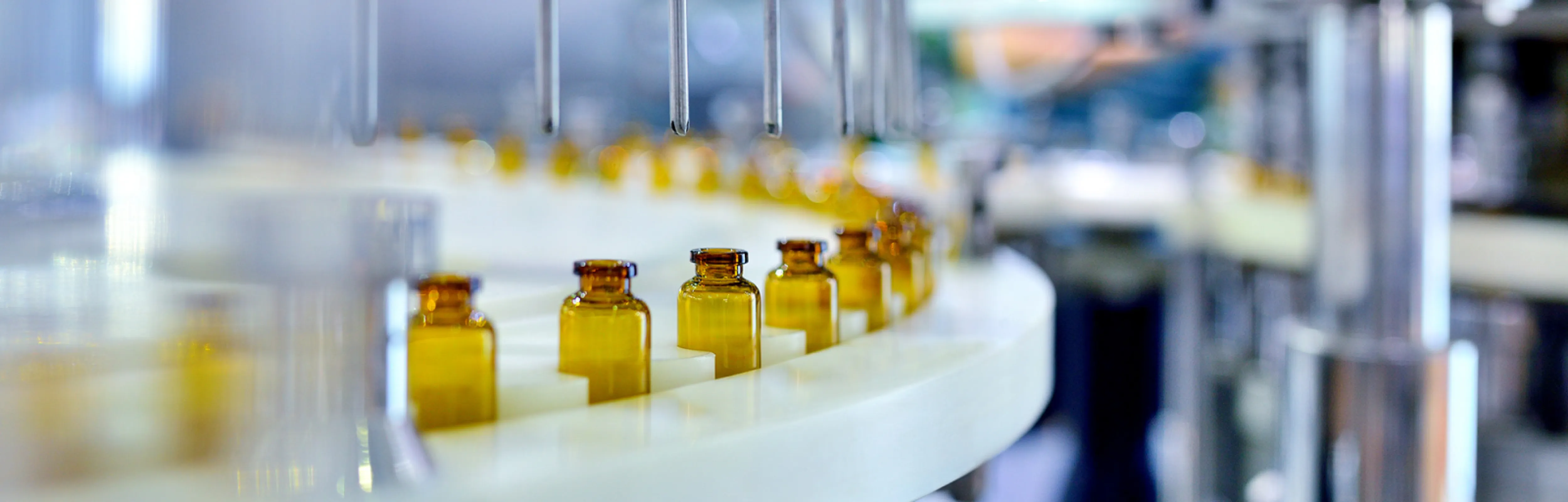 Pharmaceuticals, Chemicals, Healthcare: In the chemical and pharmaceutical industry, numerous regulations must be complied with in the production of drugs, cosmetics, pesticides, veterinary medicines, etc. in order to provide the end customer with an effective and safe product.  Sustainable wastewater treatment: Compliance with limit values and protection of the environment - VACUDEST