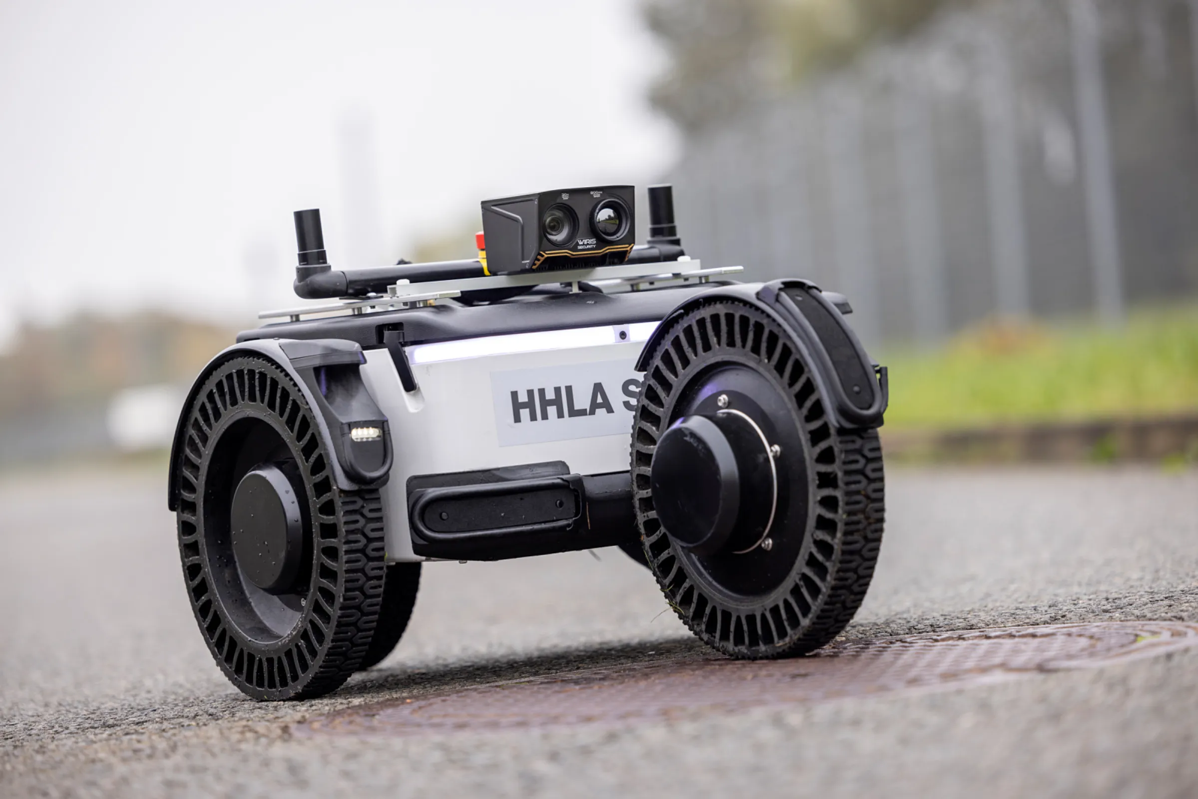 The Capra Hircus Autonomous Mobile Robot is fully integrated into HHLA Sky’s Integrated Control Center (ICC), enabling 24/7 BVLOS inspection, surveillance, and indoor/outdoor logistics operations.