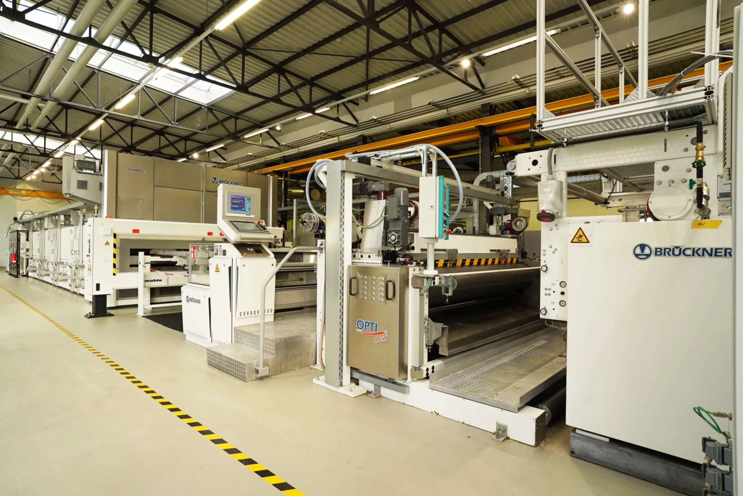 Technology center in Leonberg with testing line for coating and finishing