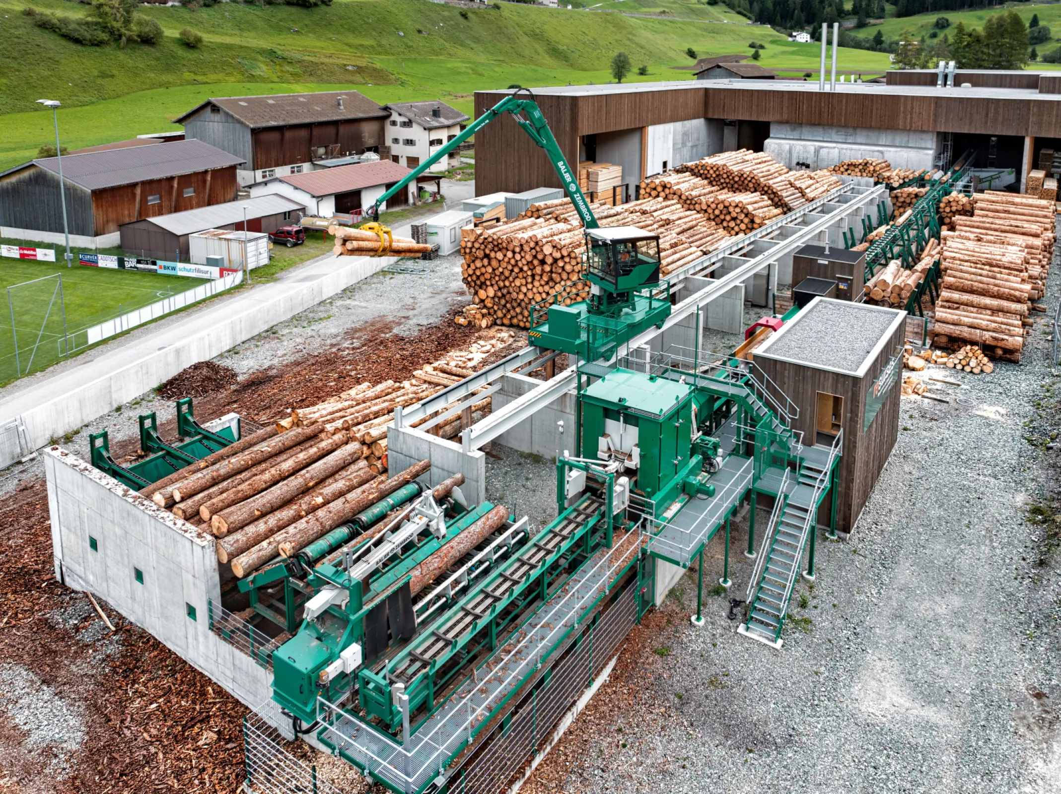 Complete logyard mechanization