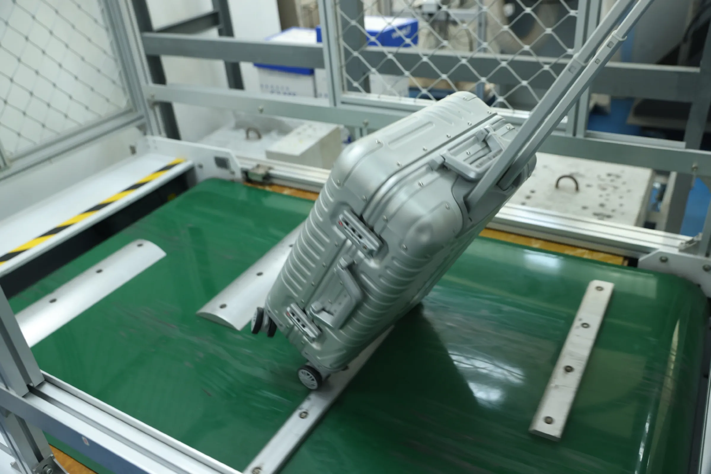 In addition to our holistic expertise in testing textiles in Softlines, we also offer manufacturers, brands and retailers a comprehensive portfolio of Hardlines testing. https://www.hohenstein.com/en/expertise/testing-of-hardlines