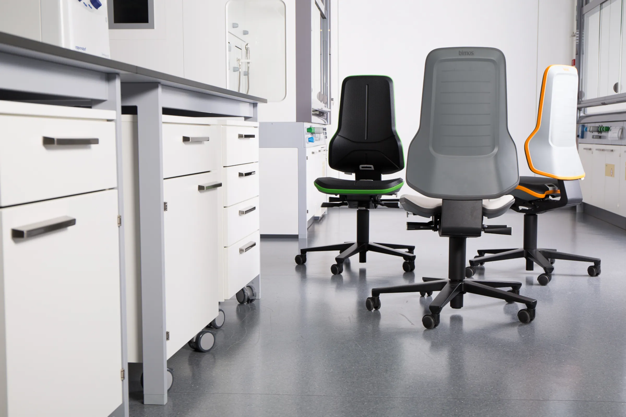 NEON LABORATORY CHAIRS