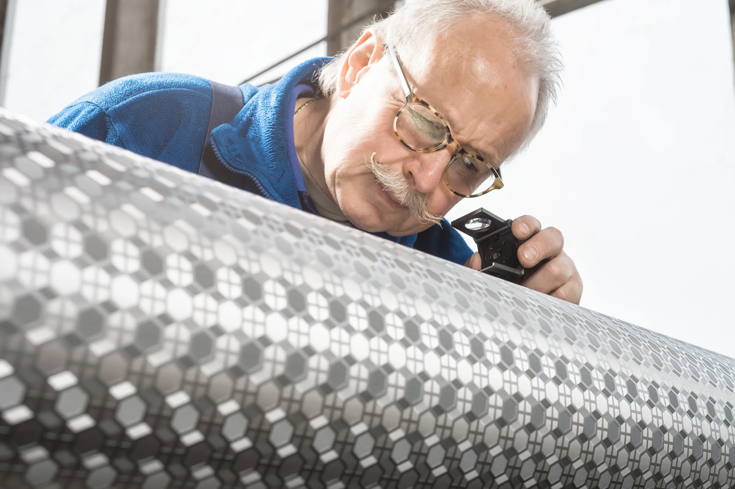 High-quality smooth and engraved top/bottom rollers | Design development service