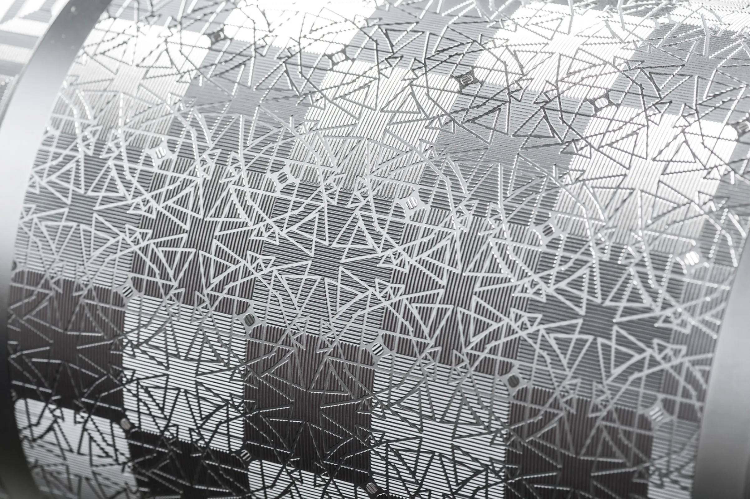 High-quality smooth and engraved top/bottom rollers | Design development service