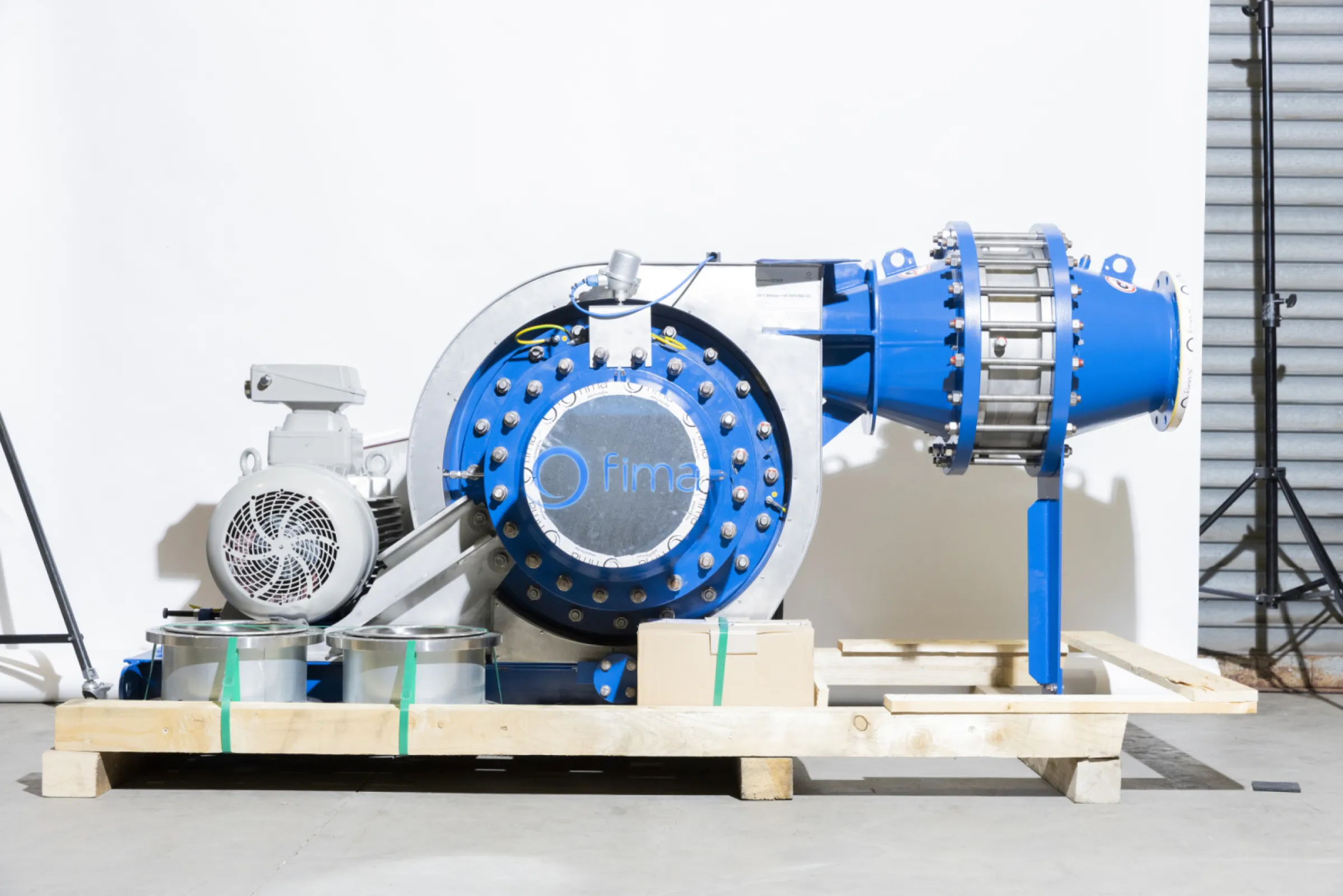 Zone 0 blower for use in explosive and hazardous athmospheres.