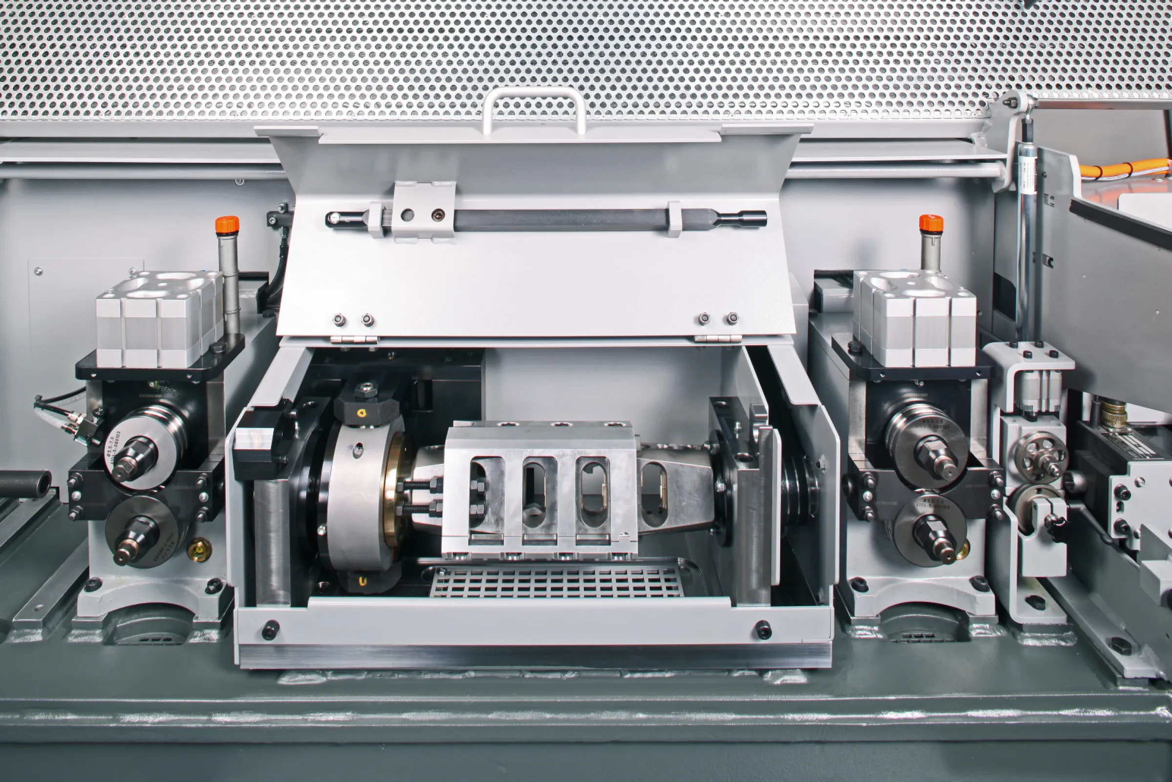 Servo−Adjustable Straightening Rotor (option) for R 36