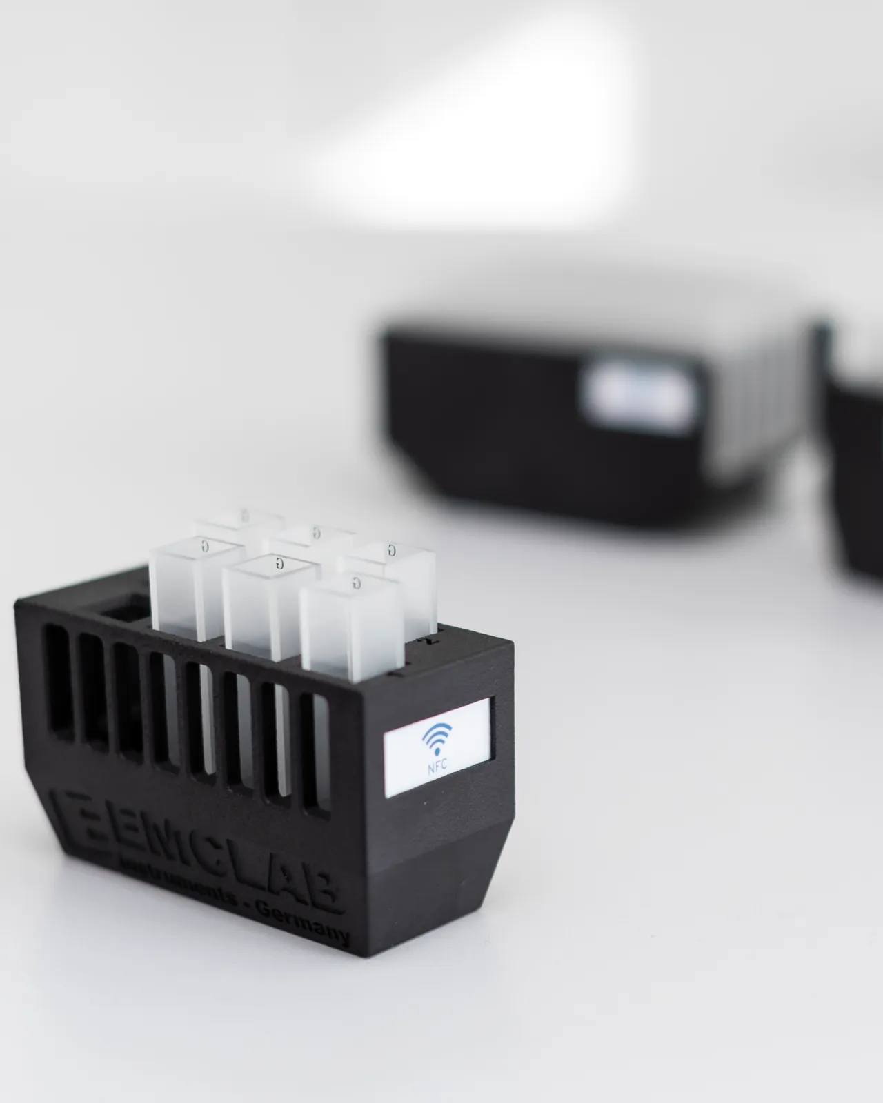 EMC Magnetic Quick Change Cell Holder