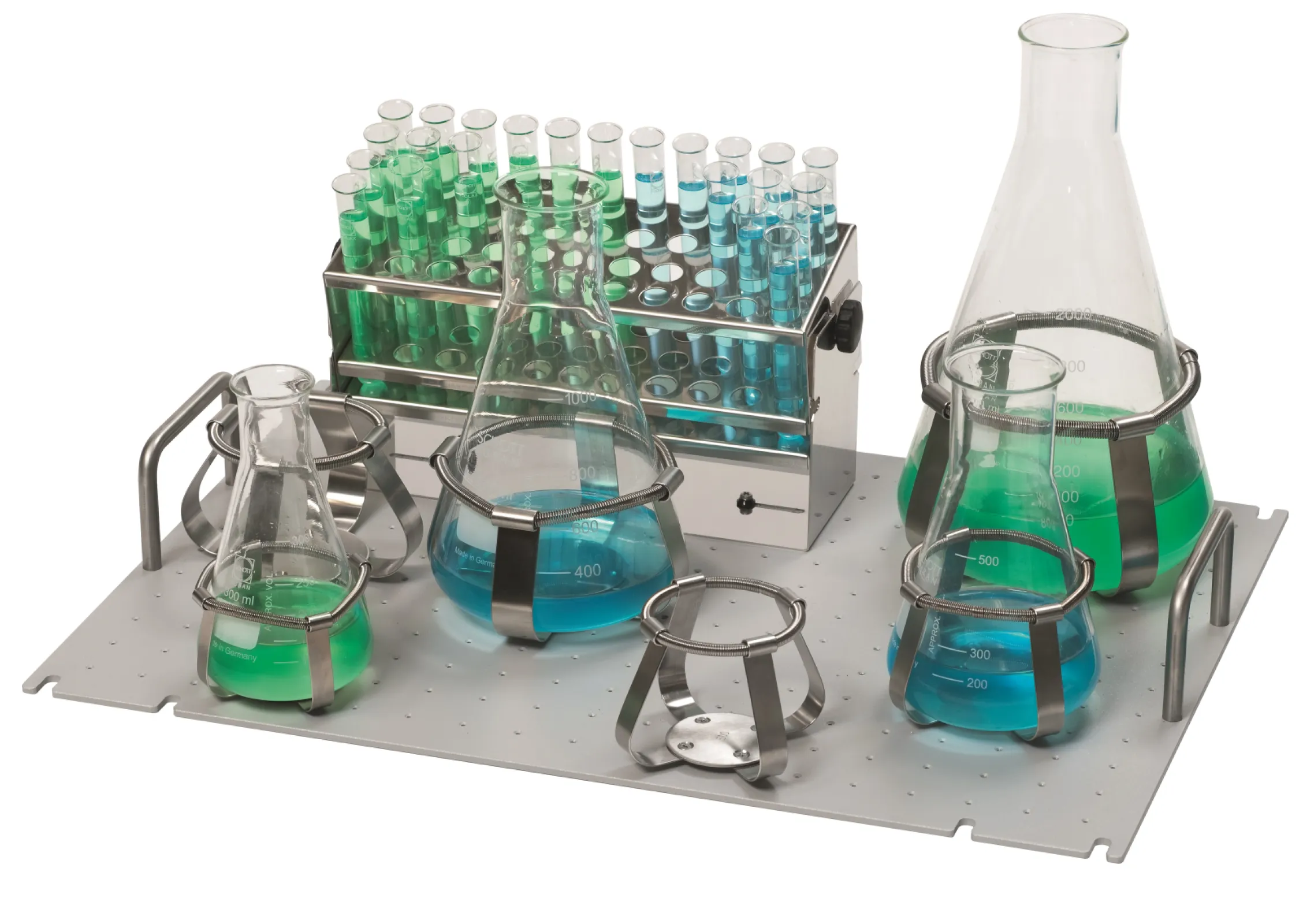 Universal tray SM. Coated tray with drillings for individual fastening of spring clamps or test tube racks.