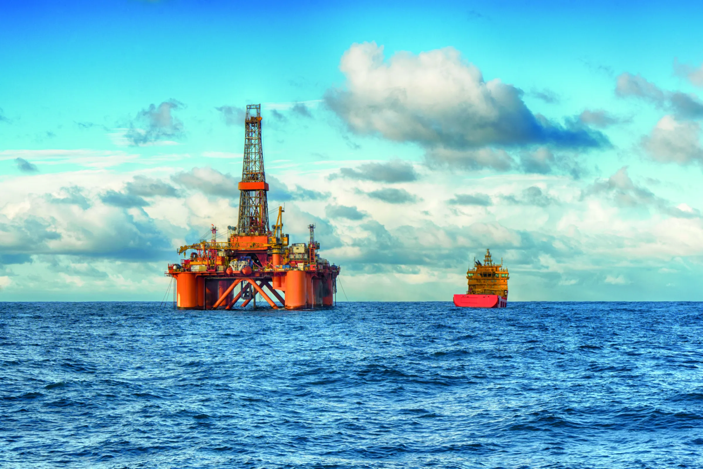 In the Oil and Gas market, our centrifuges clean all kinds of liquids — from crude oil to meet refineries’ specifications to drain, bilge and produced water to help protect the maritime ecosystem. For the Energy market, our centrifuges provide reliable and efficient fuel and lube oil treatment solutions to ensure the safe and continuous high performance of diesel engines and gas turbines operating on a variety of different fuels. In the Oil and Gas market, our centrifuges clean all kinds of liquids — from crude oil to meet refineries’ specifications to drain, bilge and produced water to help protect the maritime ecosystem. For the Energy market, our centrifuges provide reliable and efficient fuel and lube oil treatment solutions to ensure the safe and continuous high performance of diesel engines and gas turbines operating on a variety of different fuels.