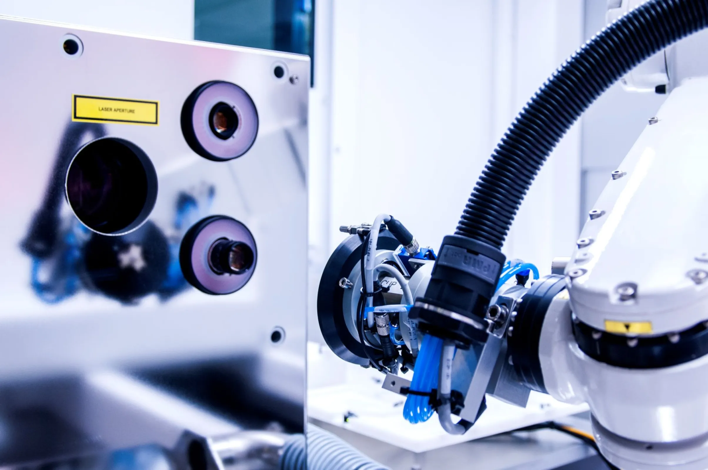A particular focus is the development and integration of high-precision inspection systems. All components and process parameters are tracked and meet GMP requirements.