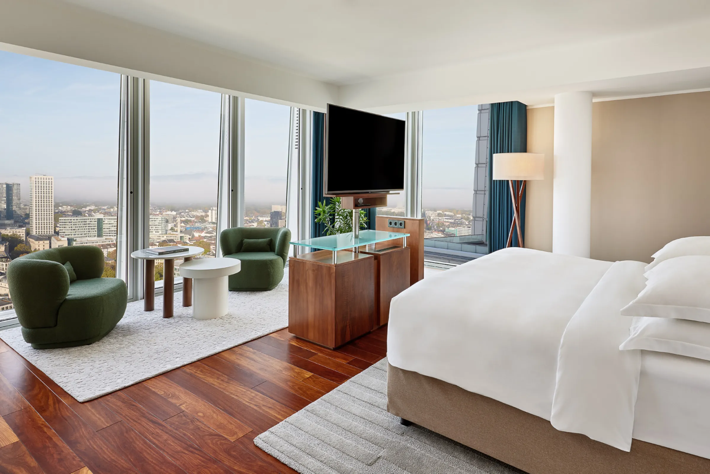 JW Marriott Frankfurt - Skyline Junior Suite