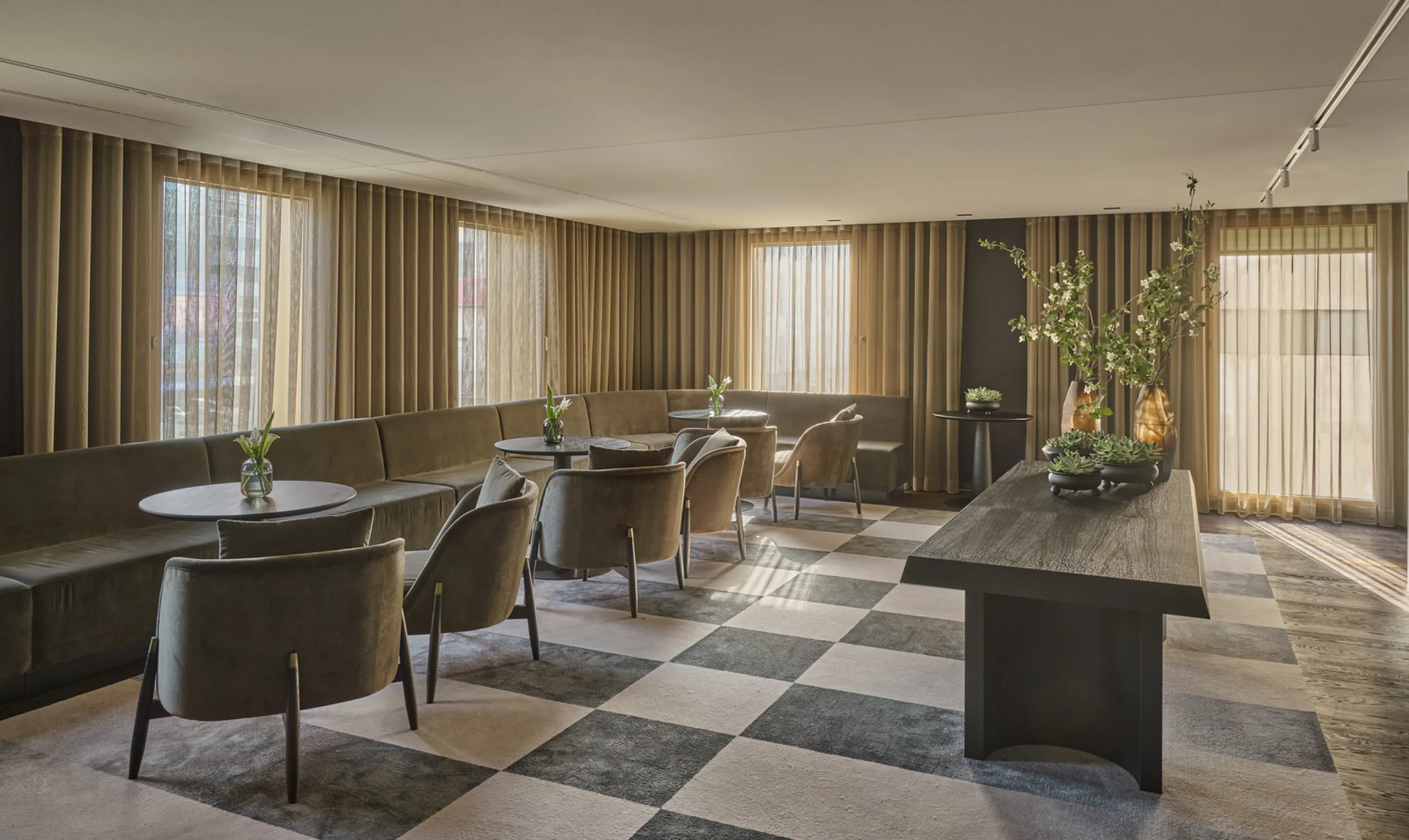 Koenigshof, Munich - Studio Meetingroom