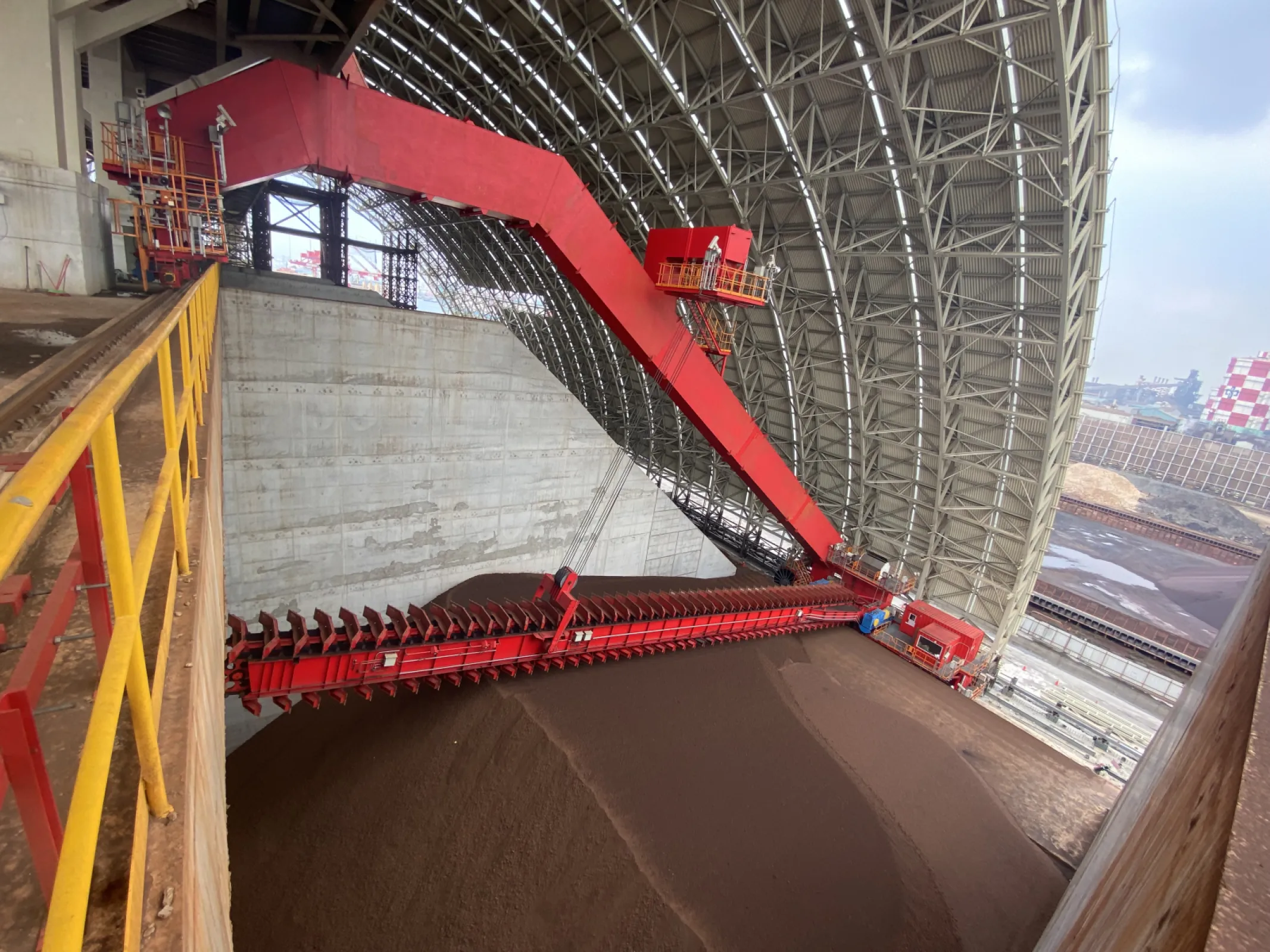 SCHADE Semi-Portal Reclaimer