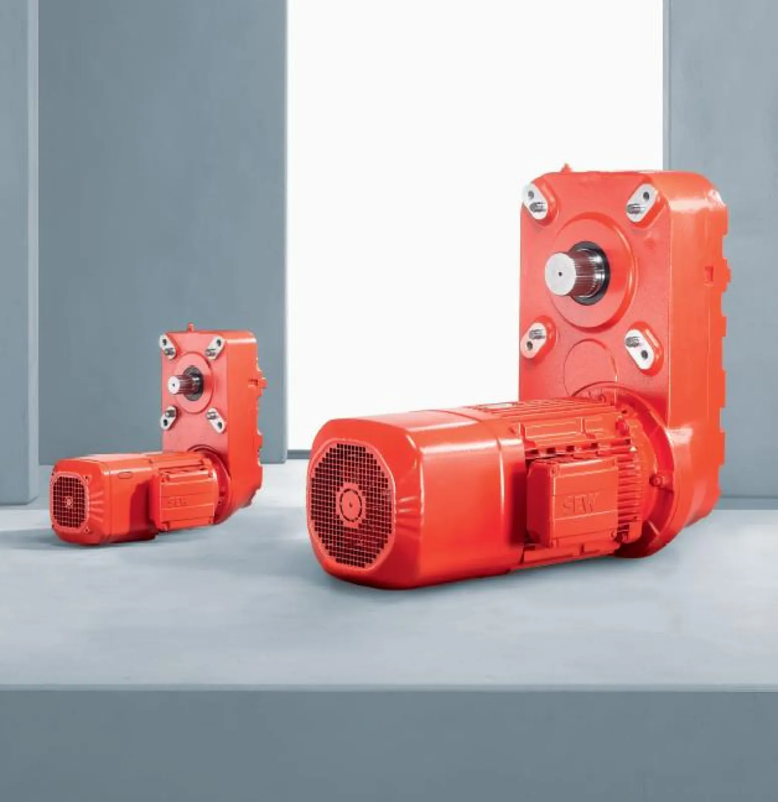 Gearmotor for hoists