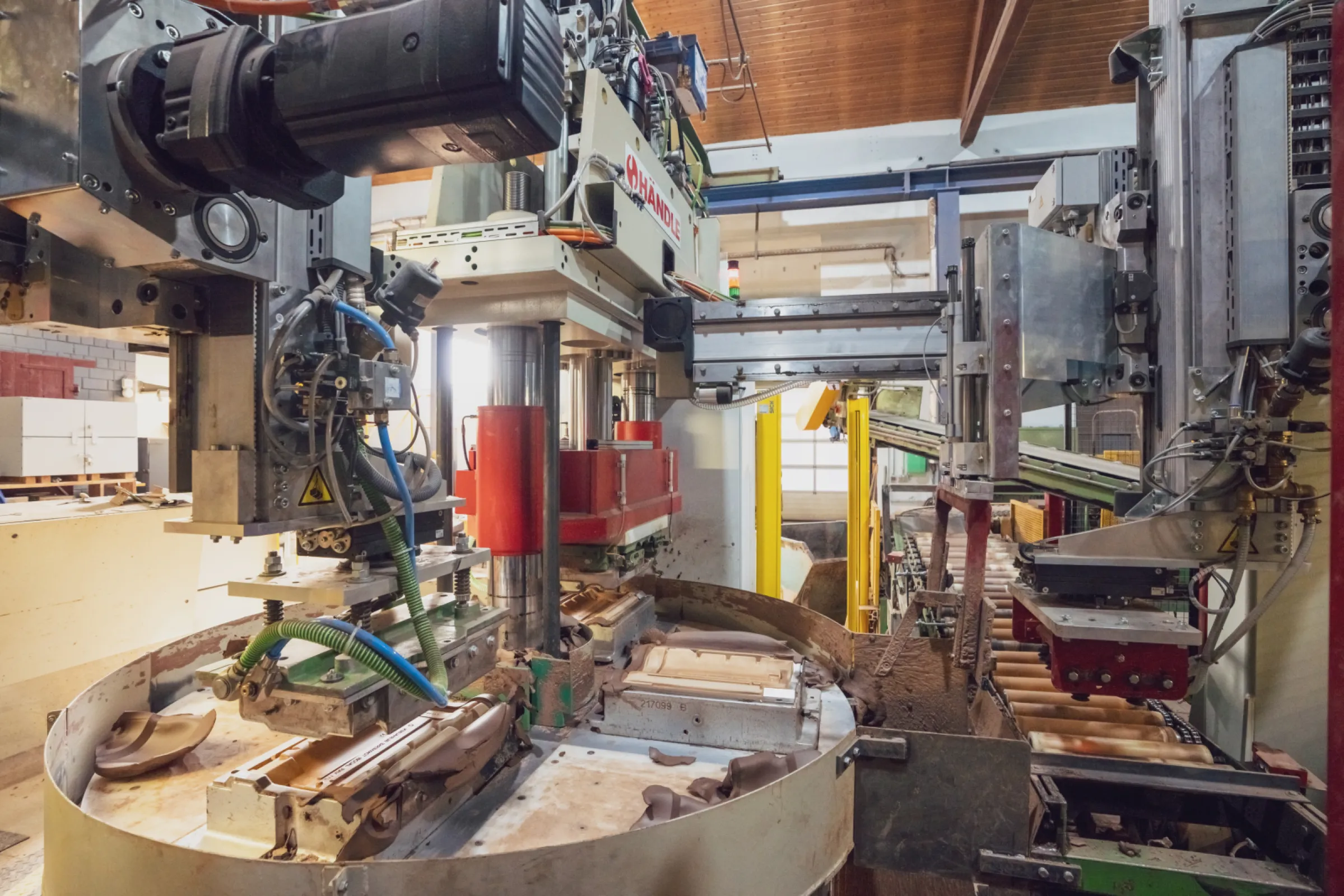 HAENDLE Accessory Roof Tile Press WEGA