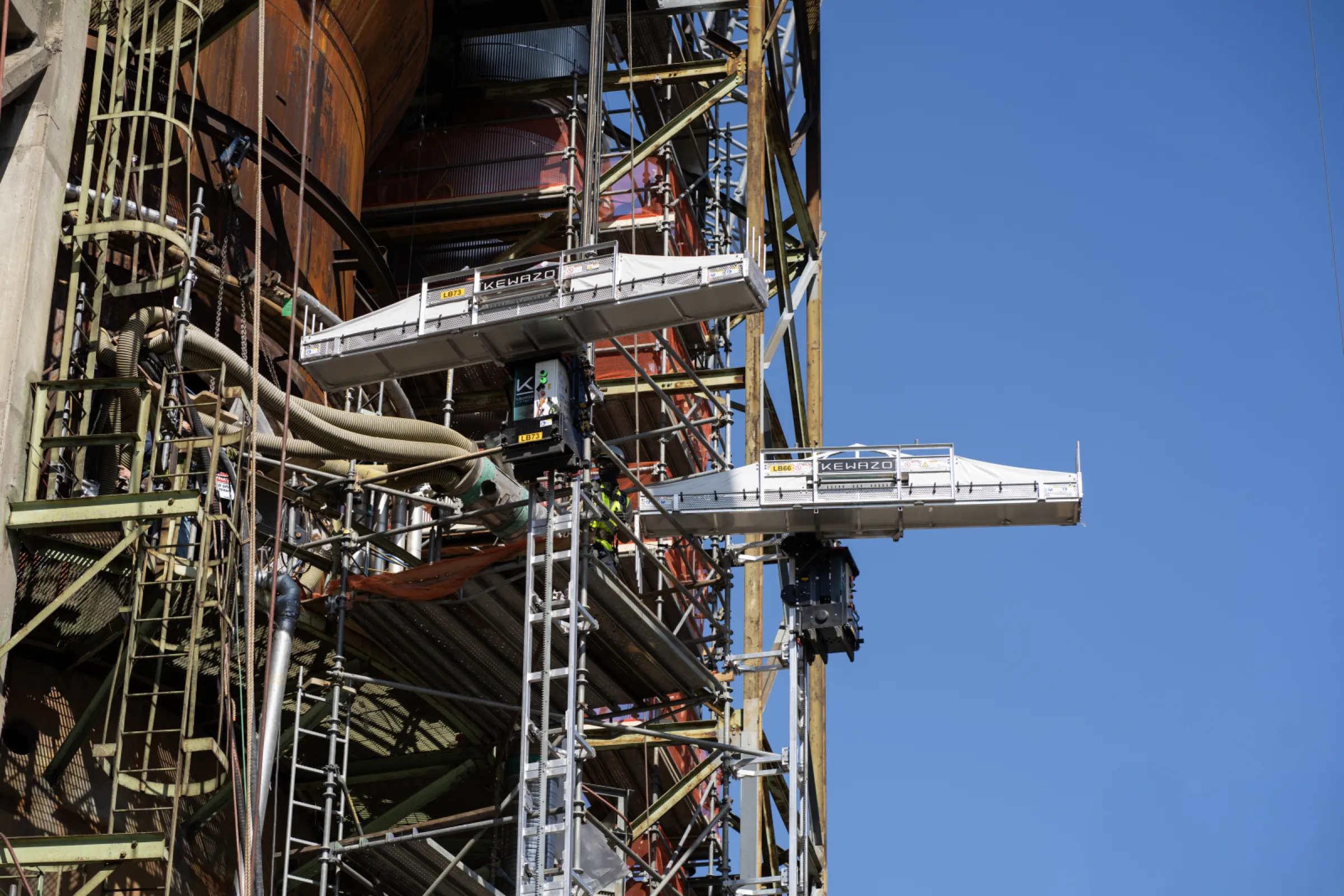 Material lifting robots LIFTBOT at industrial site