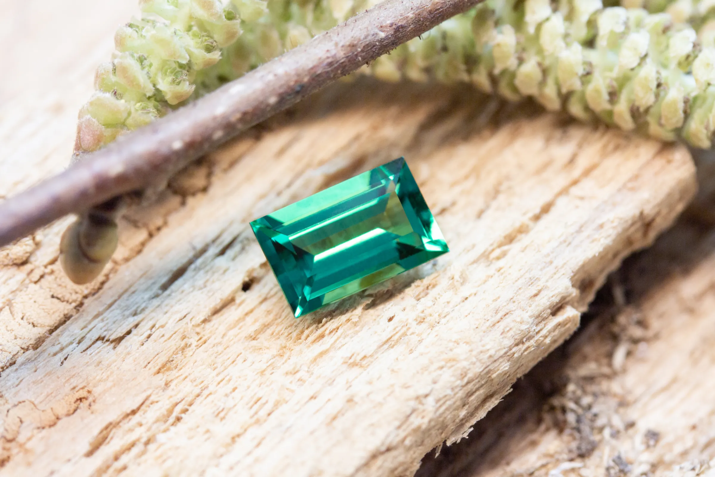Colombian Emerald, no oil, 9,8x6,1mm, 1,84ct.