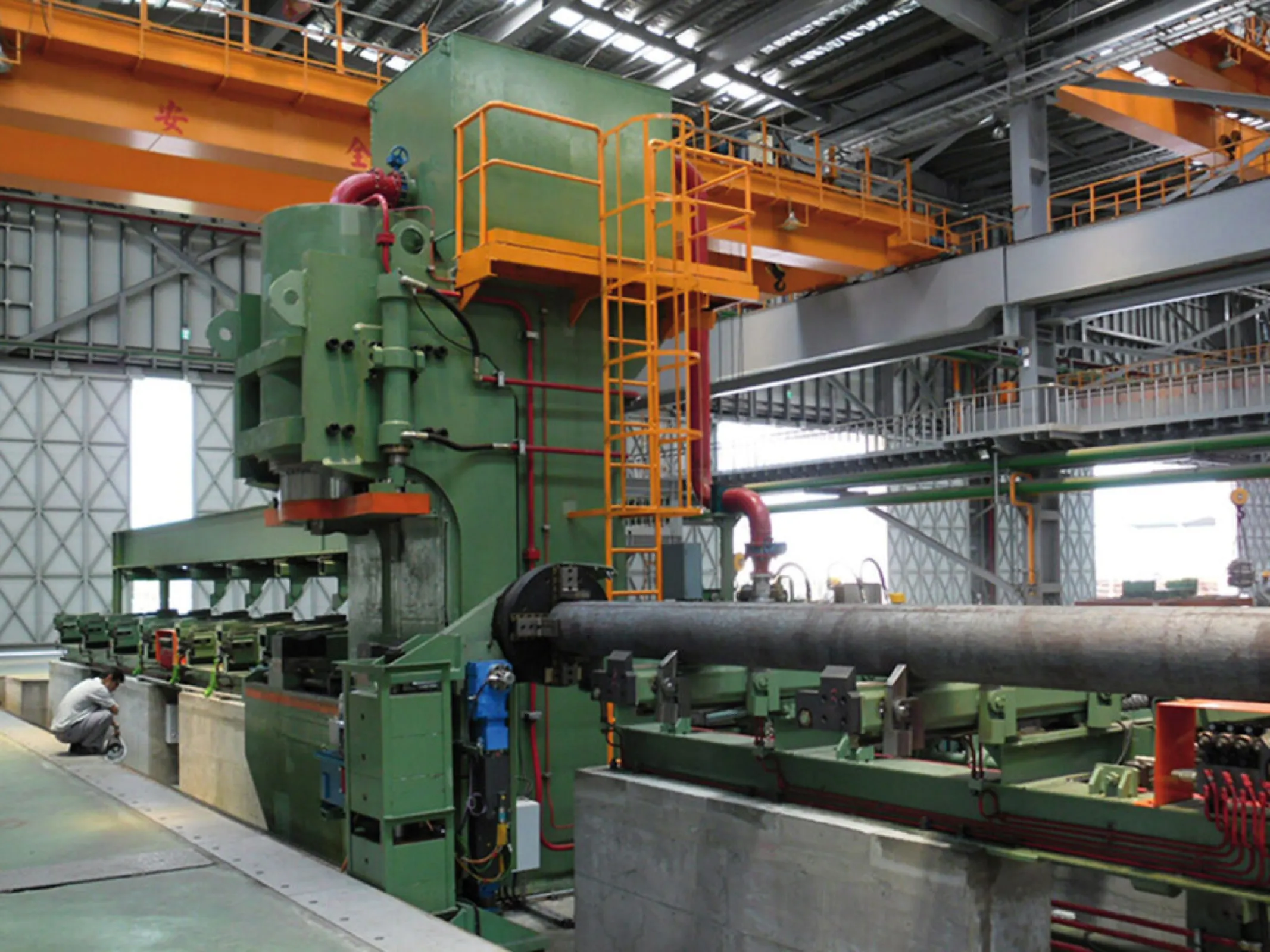 Automatic straightening press