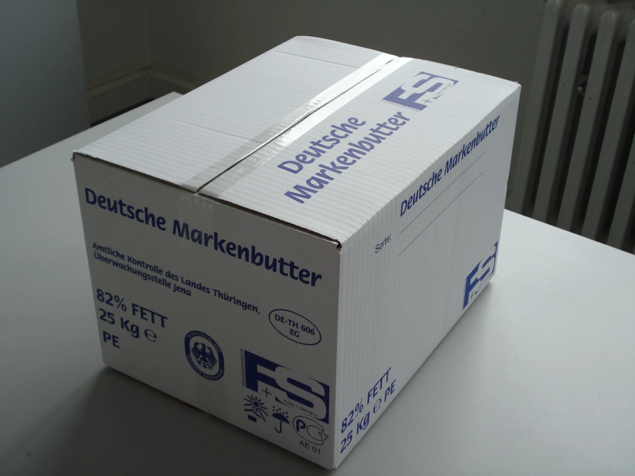 BUTTER, lactic/sweet cream, 10g - 25 kg